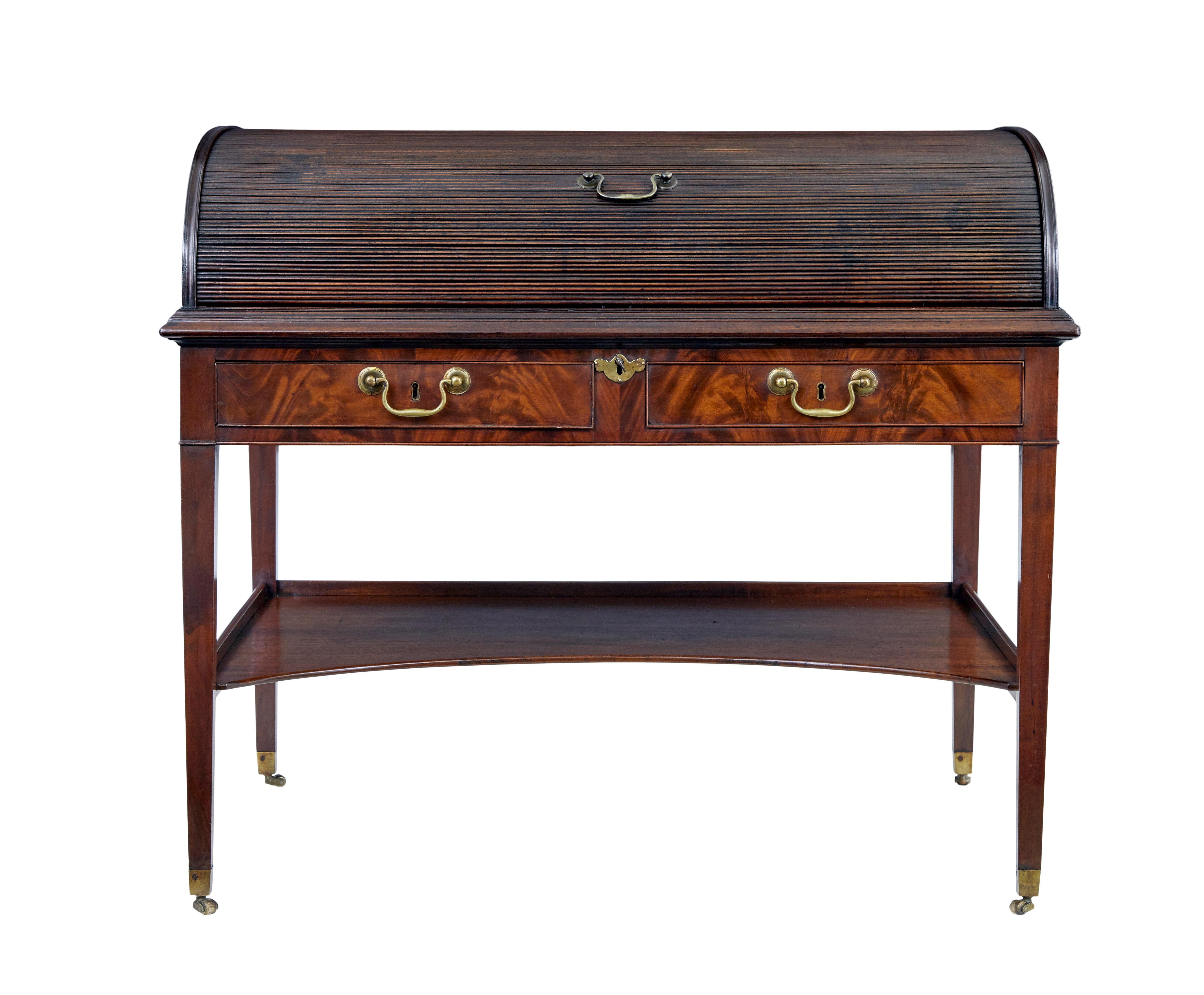 19th century William IV mahogany roll top writing desk In Good Condition For Sale In Debenham, Suffolk
