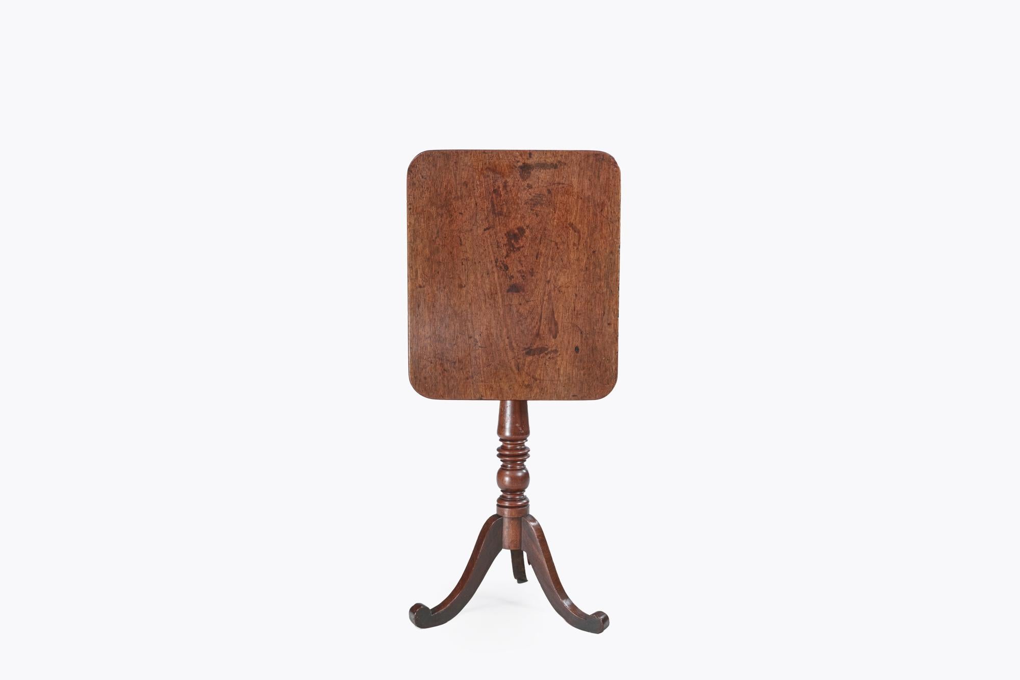 19th Century William IV Mahogany Tip-Up Wine Table In Excellent Condition For Sale In Dublin 8, IE