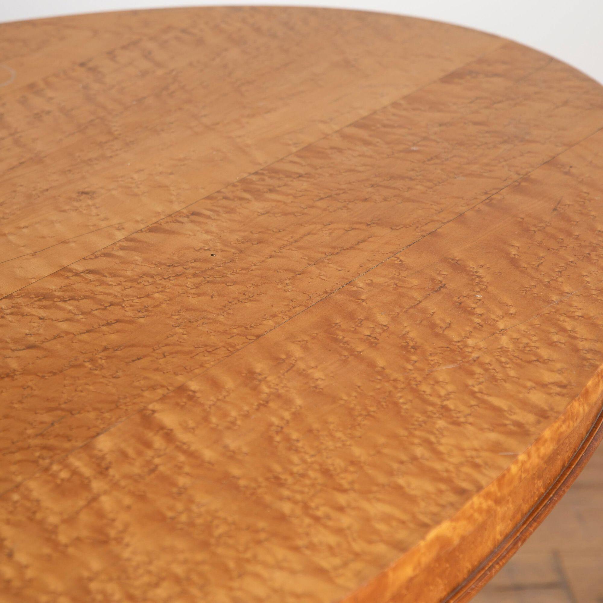 19th Century William IV Maple Centre Table In Good Condition For Sale In Gloucestershire, GB