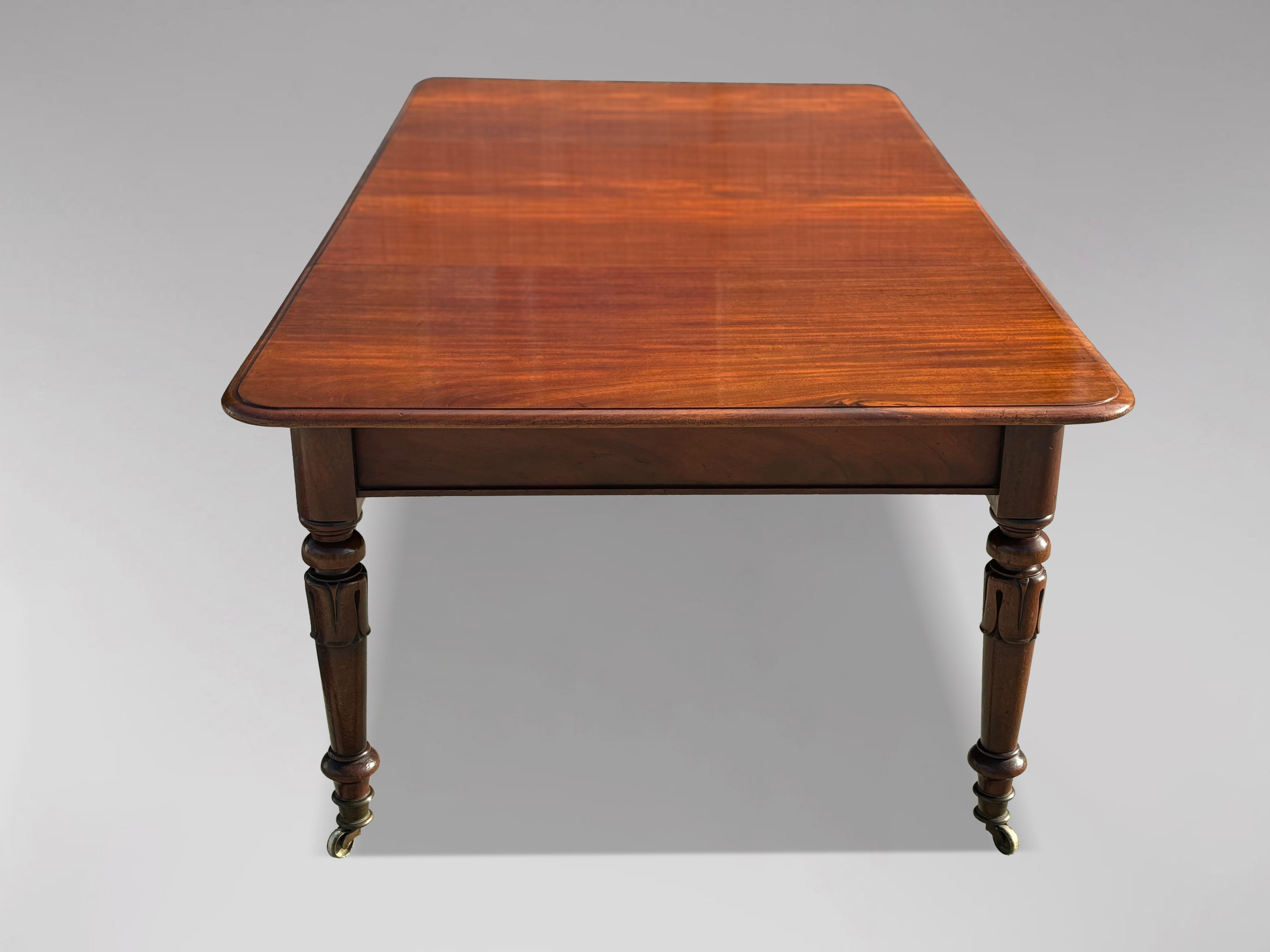Mesa de comedor extensible de caoba del siglo XIX, época de Guillermo IV en venta 4