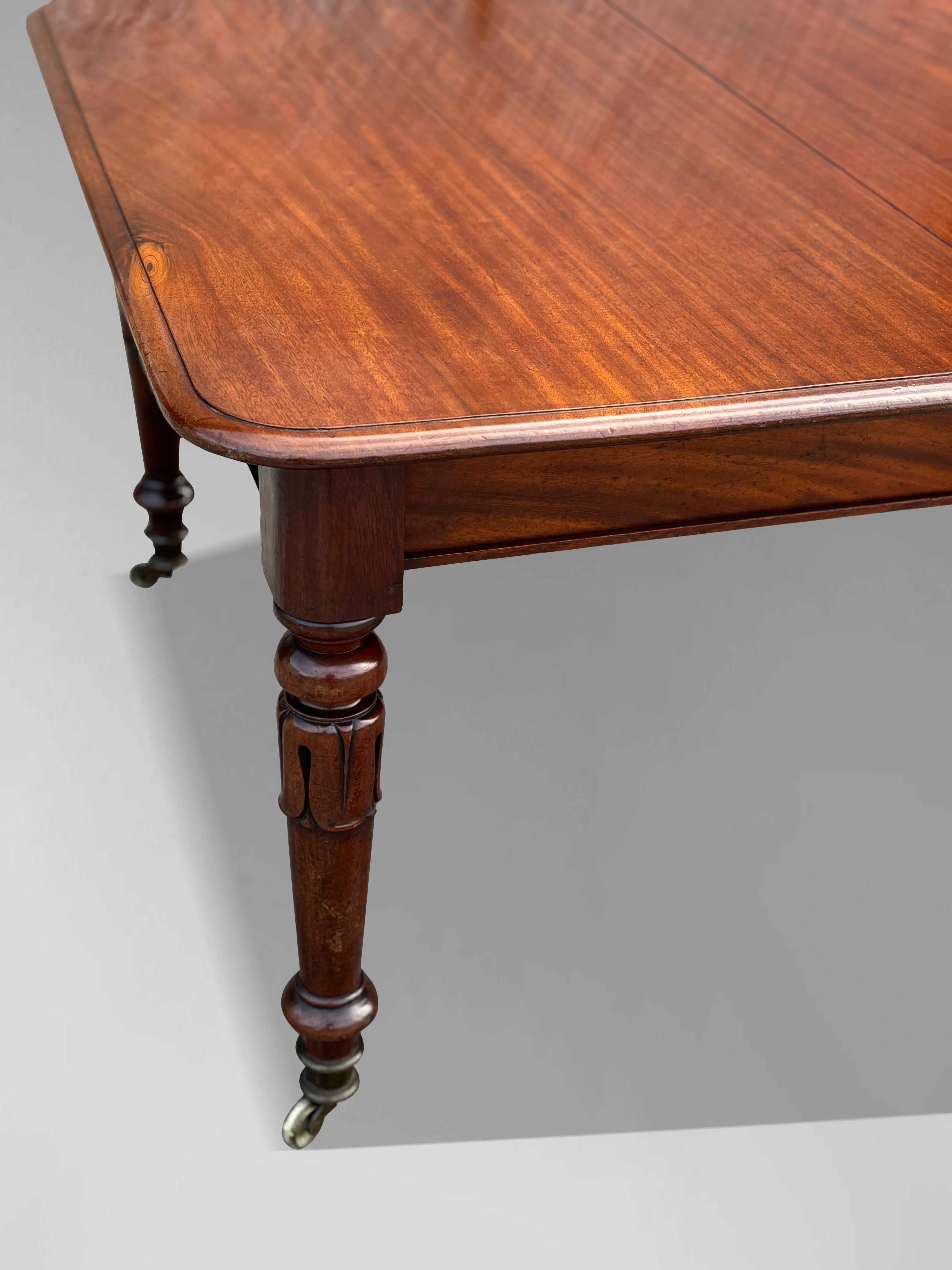 Mesa de comedor extensible de caoba del siglo XIX, época de Guillermo IV en venta 2