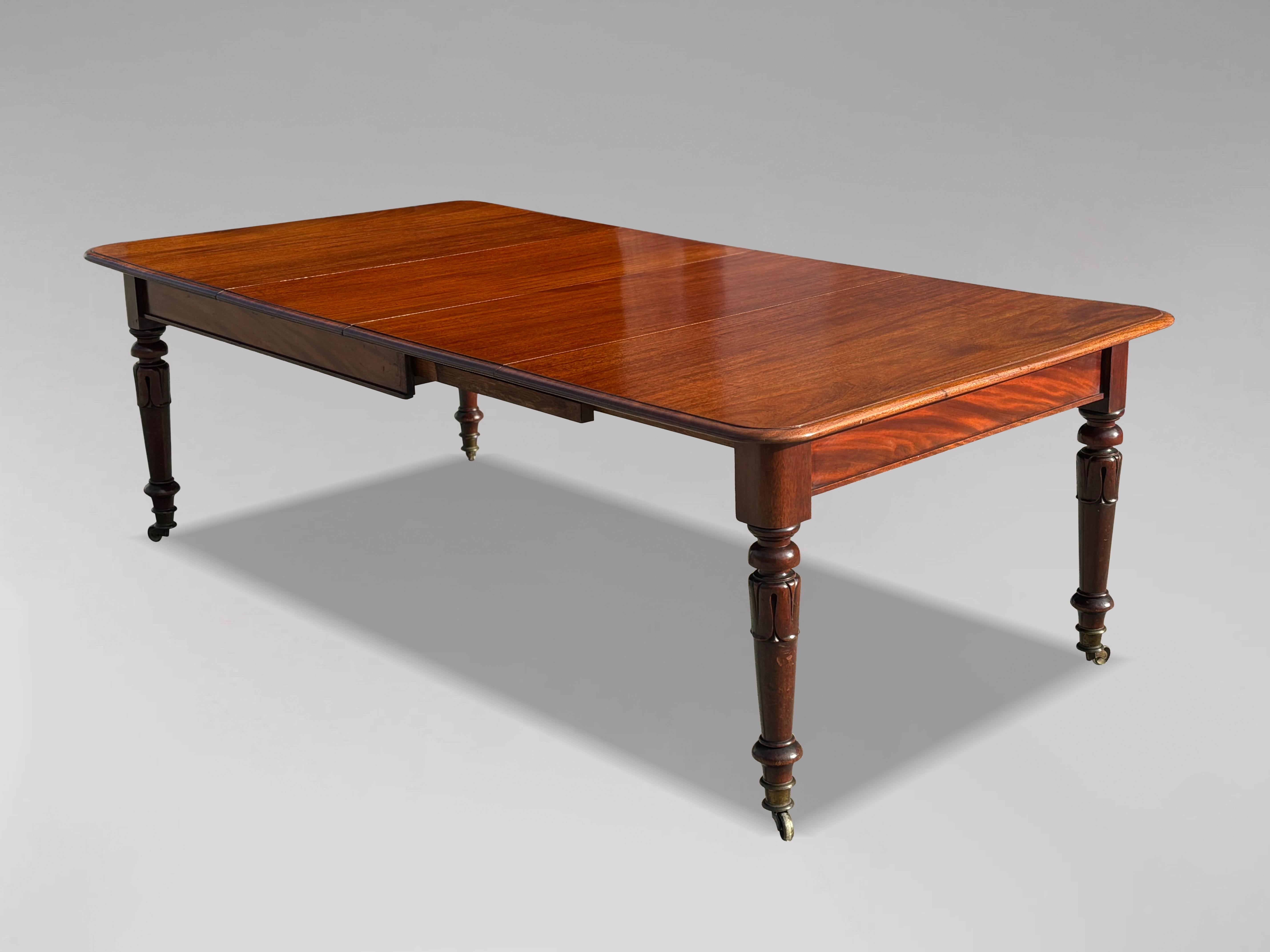 Mesa de comedor extensible de caoba del siglo XIX, época de Guillermo IV en venta 3