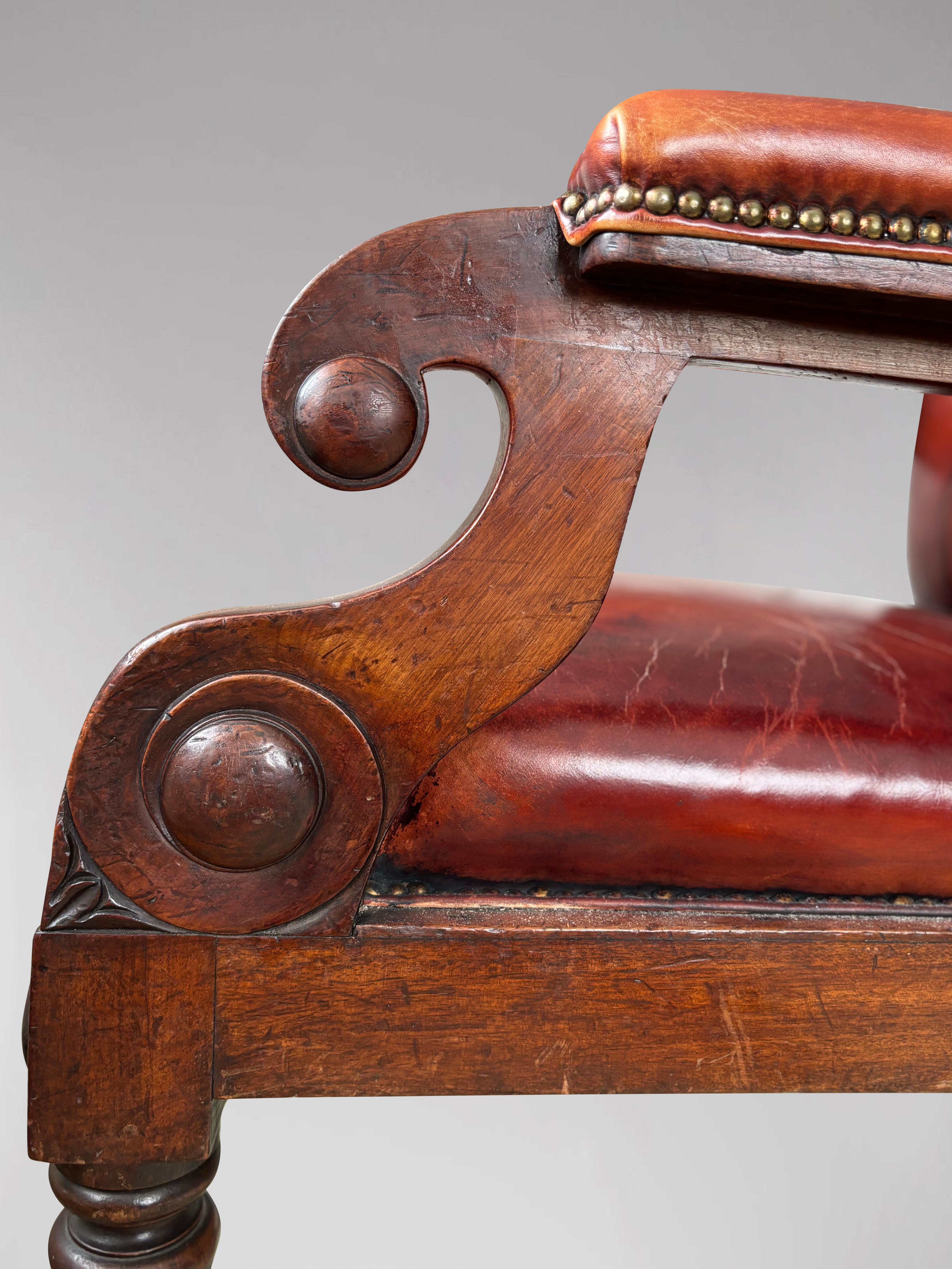 Fauteuil de bibliothèque en acajou et cuir de la période William IV du 19e siècle, vers 1835 en vente 2