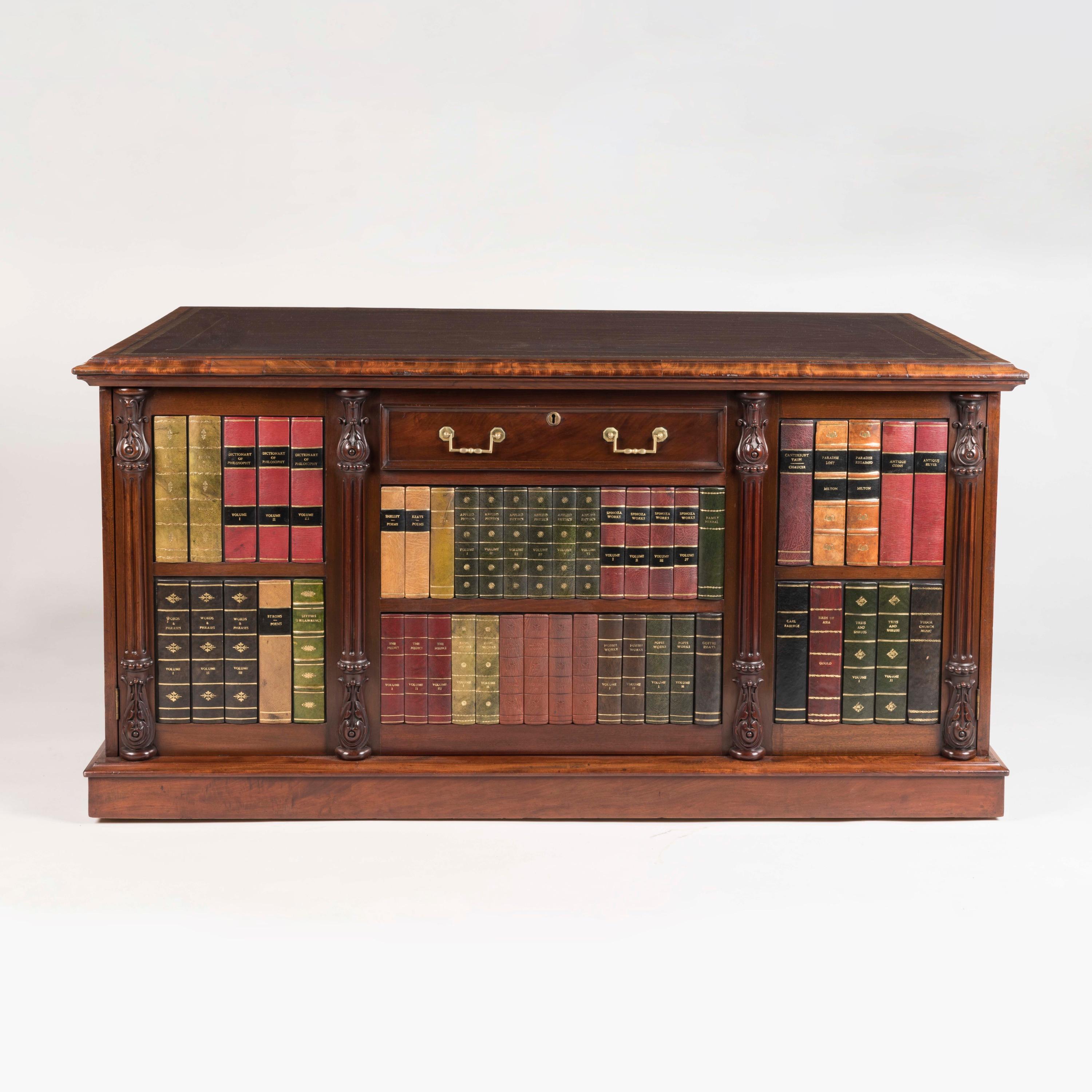 Schreibtisch aus Mahagoni aus der William-IV-Periode des 19. Jahrhunderts mit Lederplatte (William IV.) im Angebot