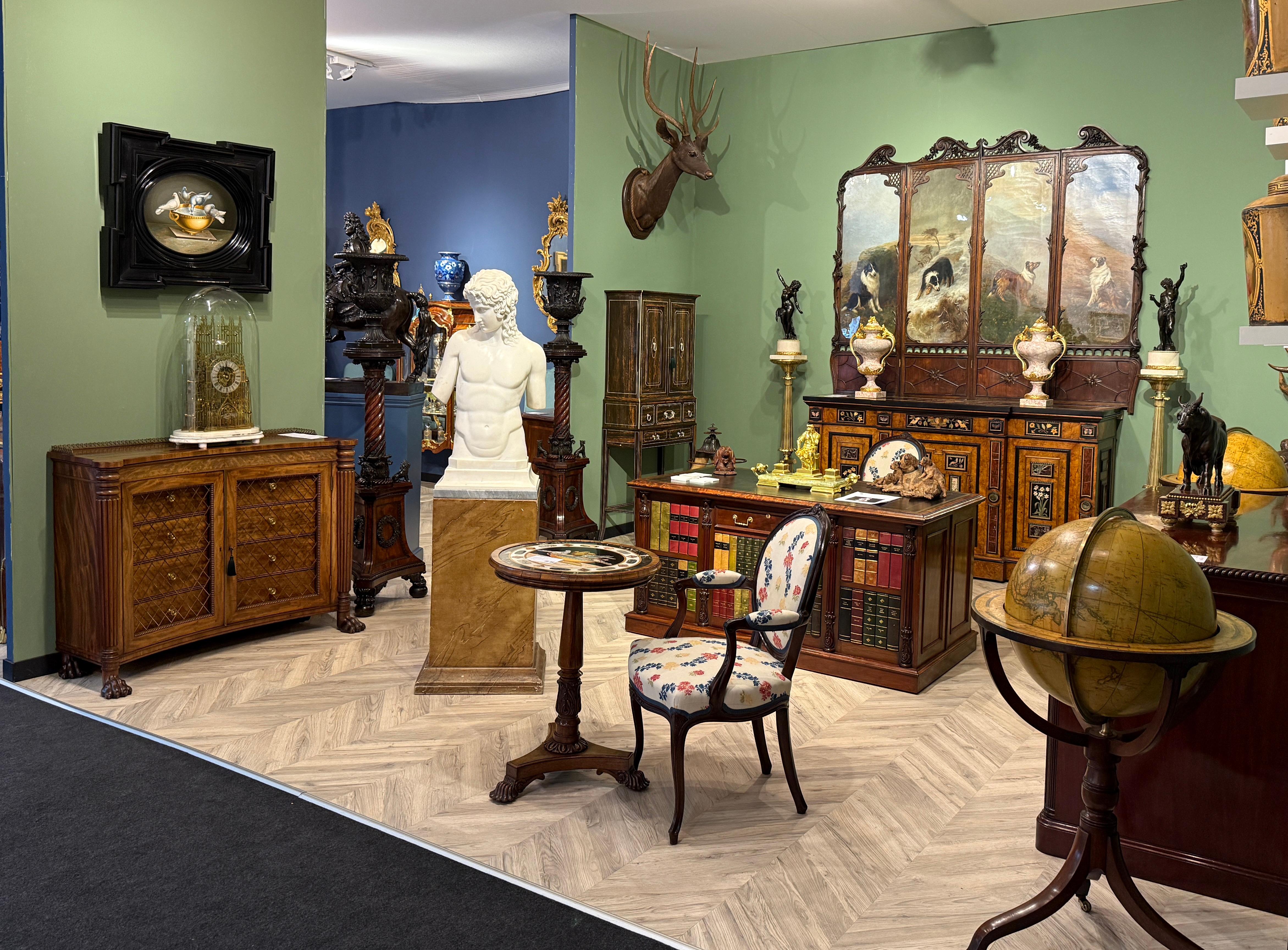 Scrivania a piedistallo in mogano del periodo William IV del XIX secolo con piano in pelle in vendita 1