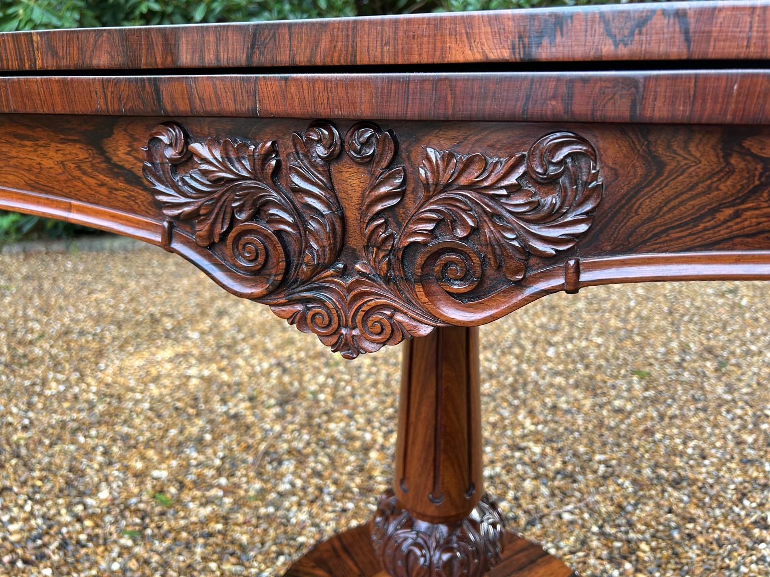 Table à cartes en bois de rose William IV du XIXe siècle en vente 3