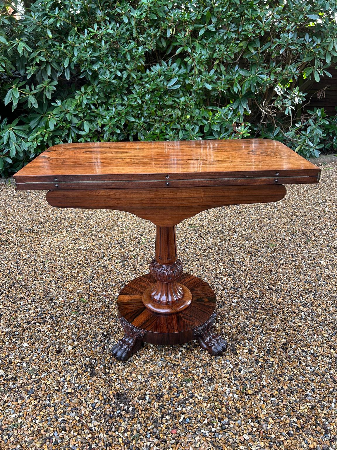 Table à cartes en bois de rose William IV du XIXe siècle en vente 5