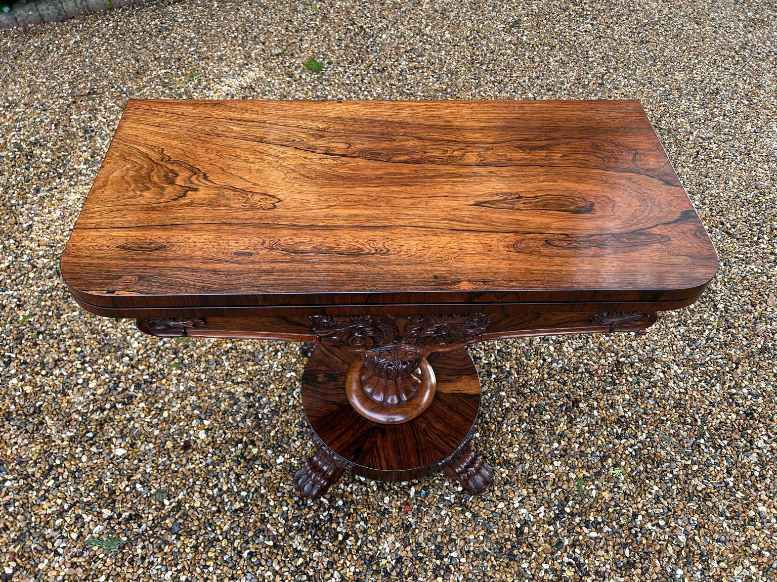 Fait main Table à cartes en bois de rose William IV du XIXe siècle en vente