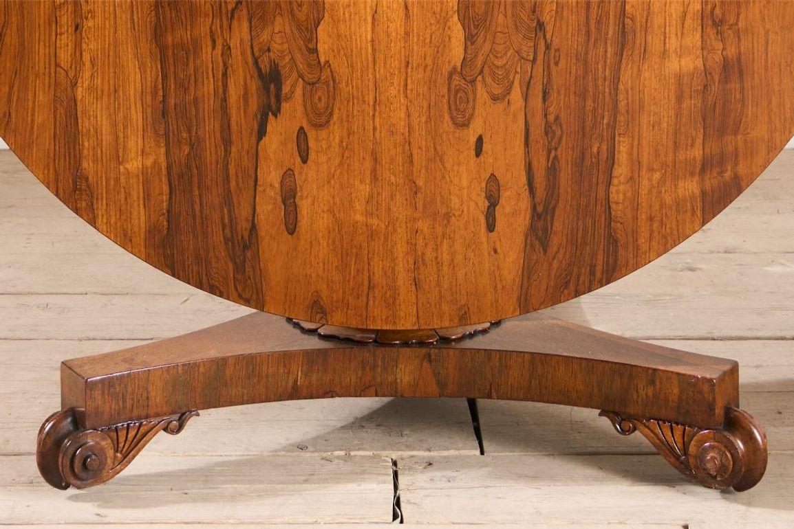 19th century William IV Rosewood tilt top centre table In Excellent Condition For Sale In Malton, GB