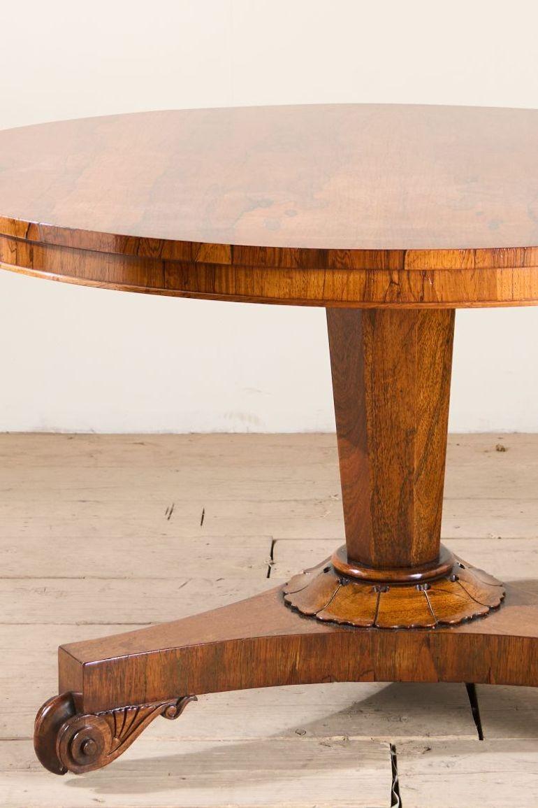 19th century William IV Rosewood tilt top centre table For Sale 1