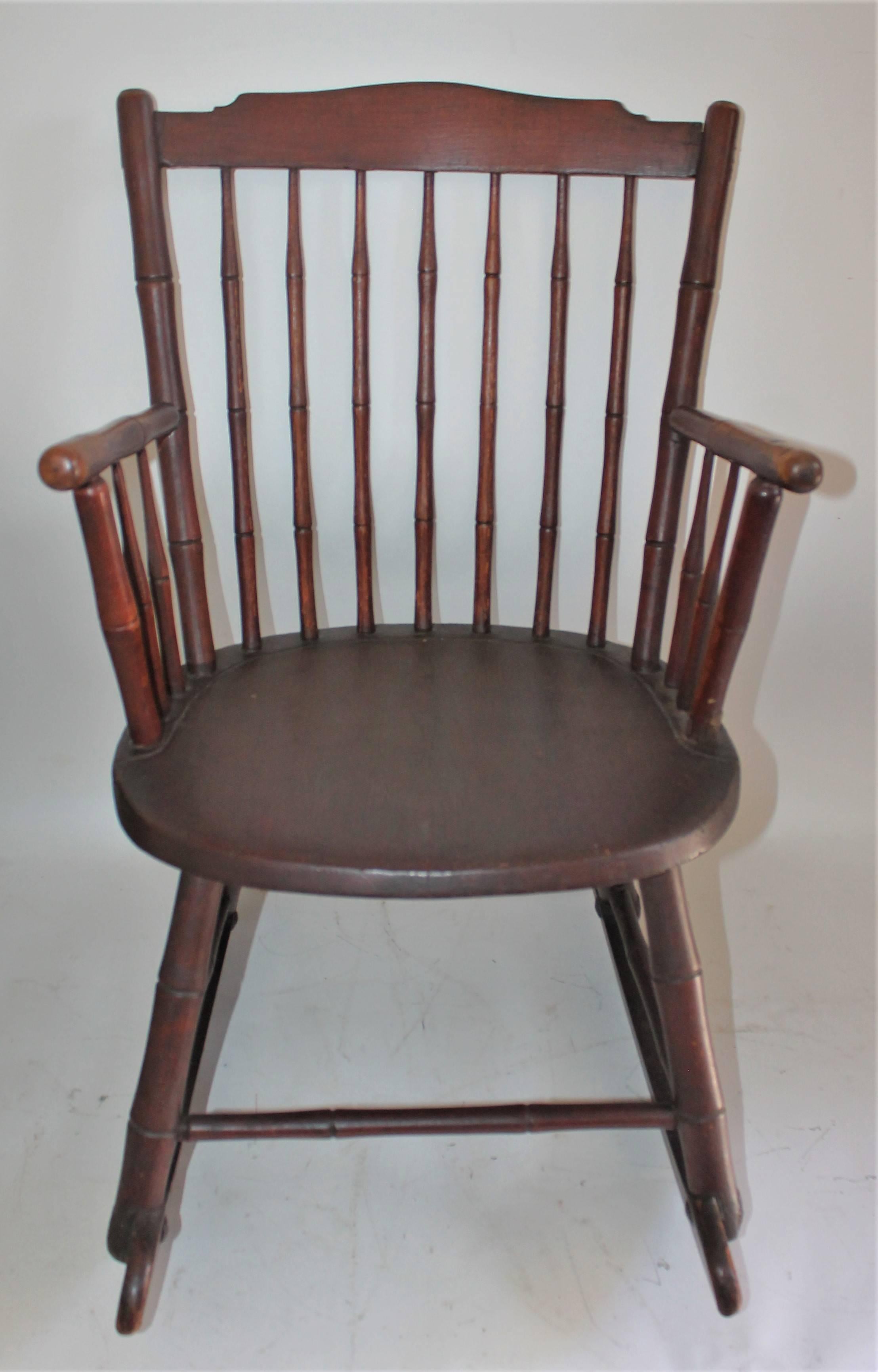 Other 19th Century Windsor Rocking Chair Original Surface For Sale