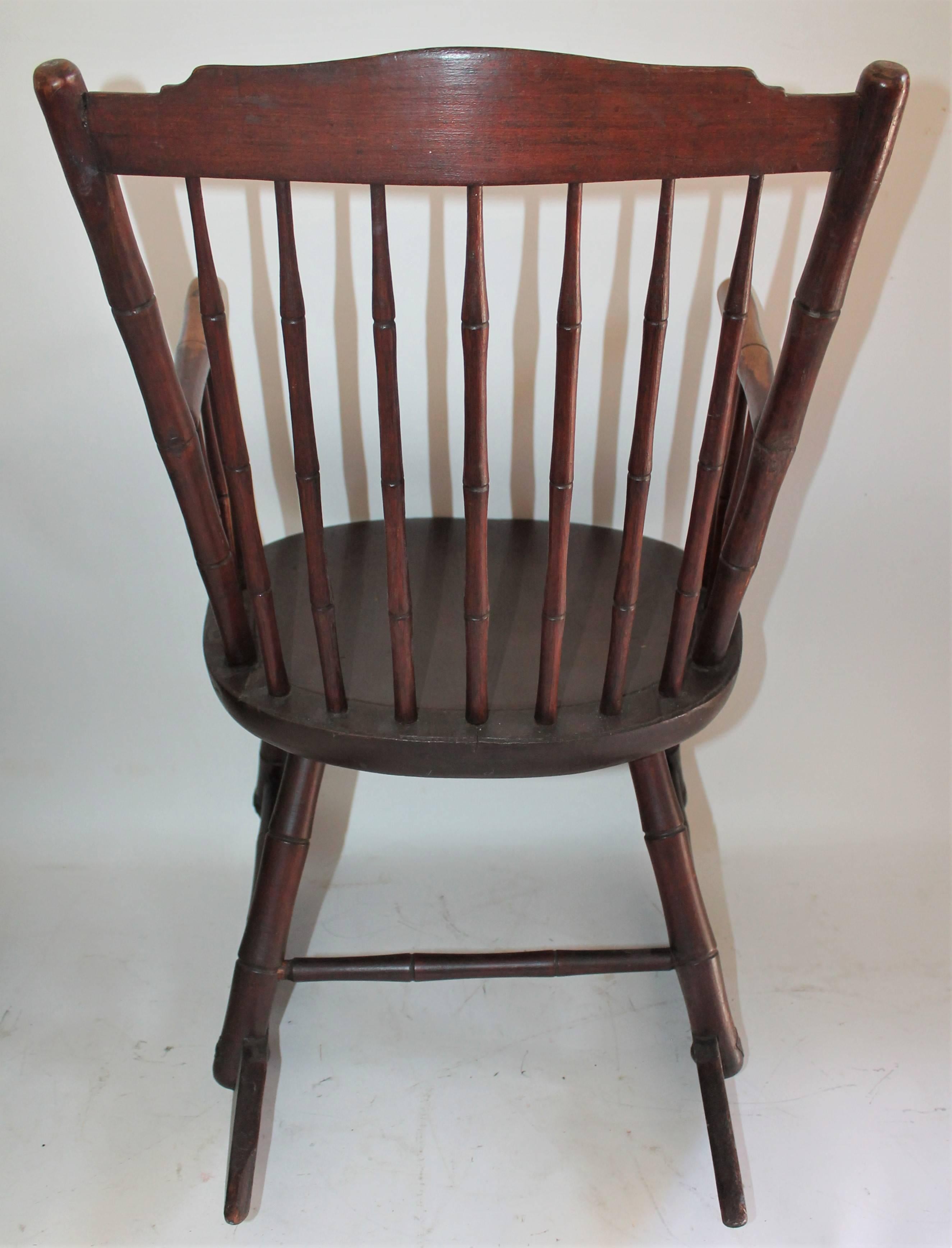 Hand-Crafted 19th Century Windsor Rocking Chair Original Surface For Sale