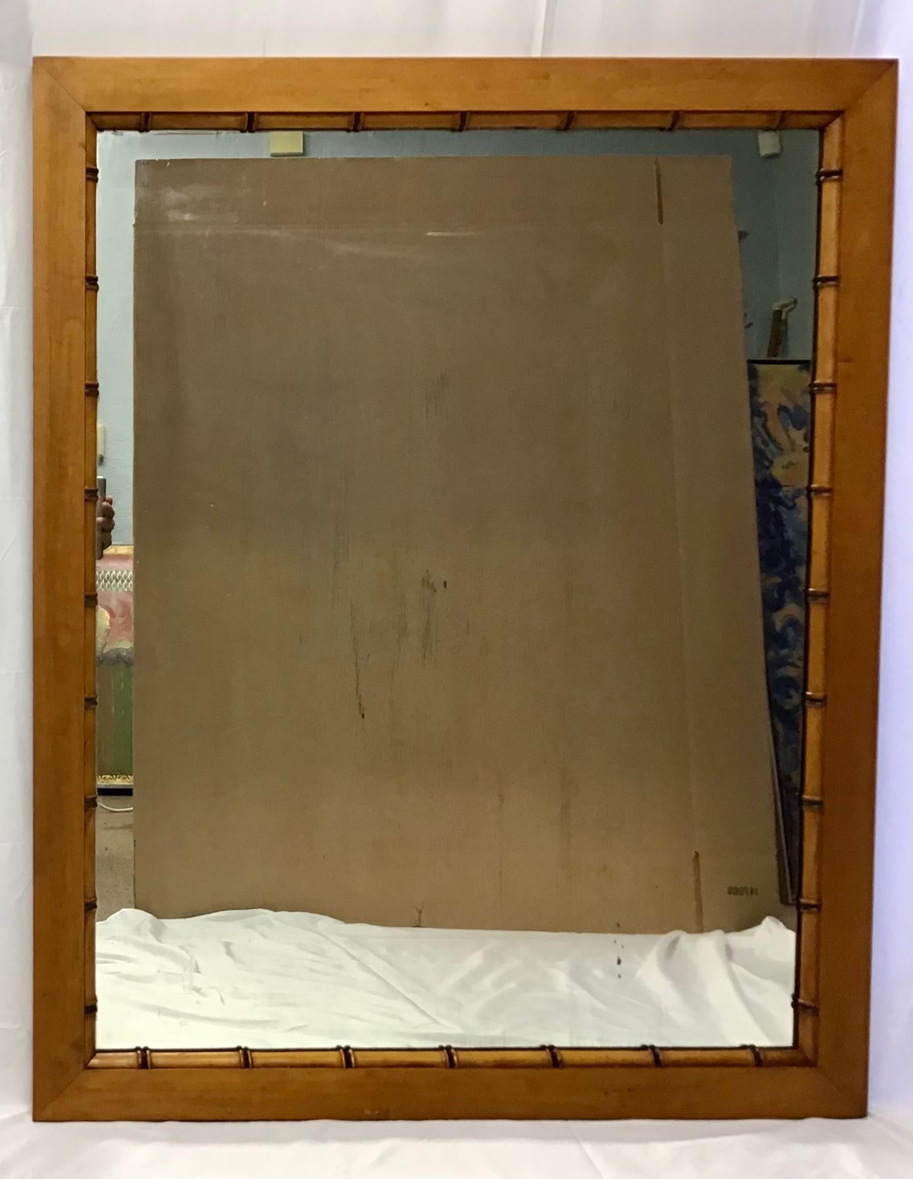 Miroir du XIXe siècle en bois et faux bambou en vente 2