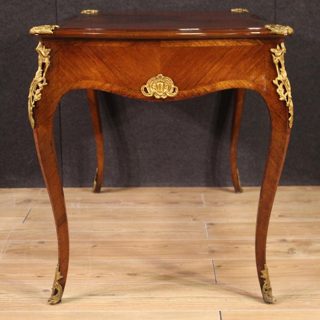 escritorio francés del siglo XIX de madera y bronce dorado de la época de Napoleón III, 1880 French en venta