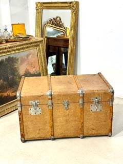 Malle de voyage en bois et cuir du 19e siècle avec intérieur en velours