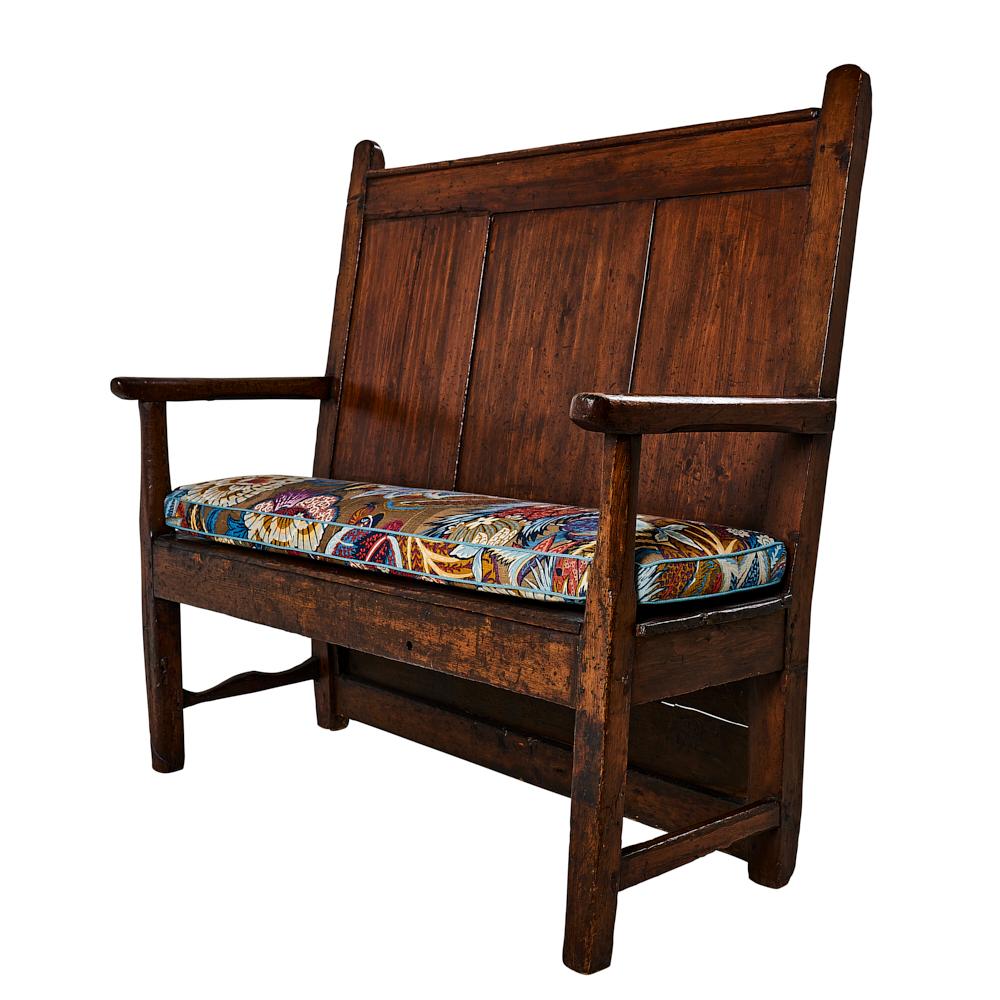 19th Century Wood Bench with Schumacher Zanzibar Linen Print Cushion, England In Good Condition In New York, NY