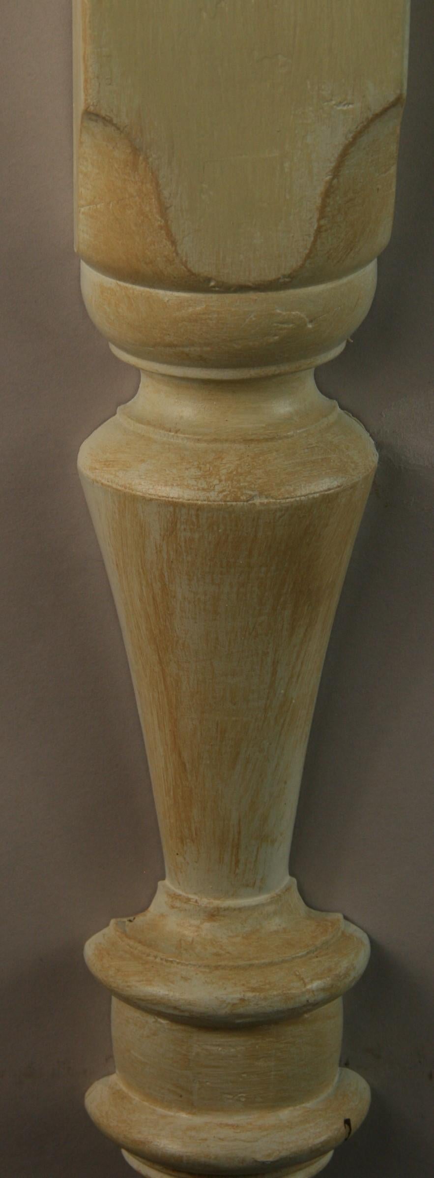 8-122 lathe turned wood corbel from late 19th century
Painted in a linen white finish
4 available
Priced individually.