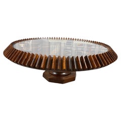 Mesa de cóctel del siglo XIX con engranajes de madera