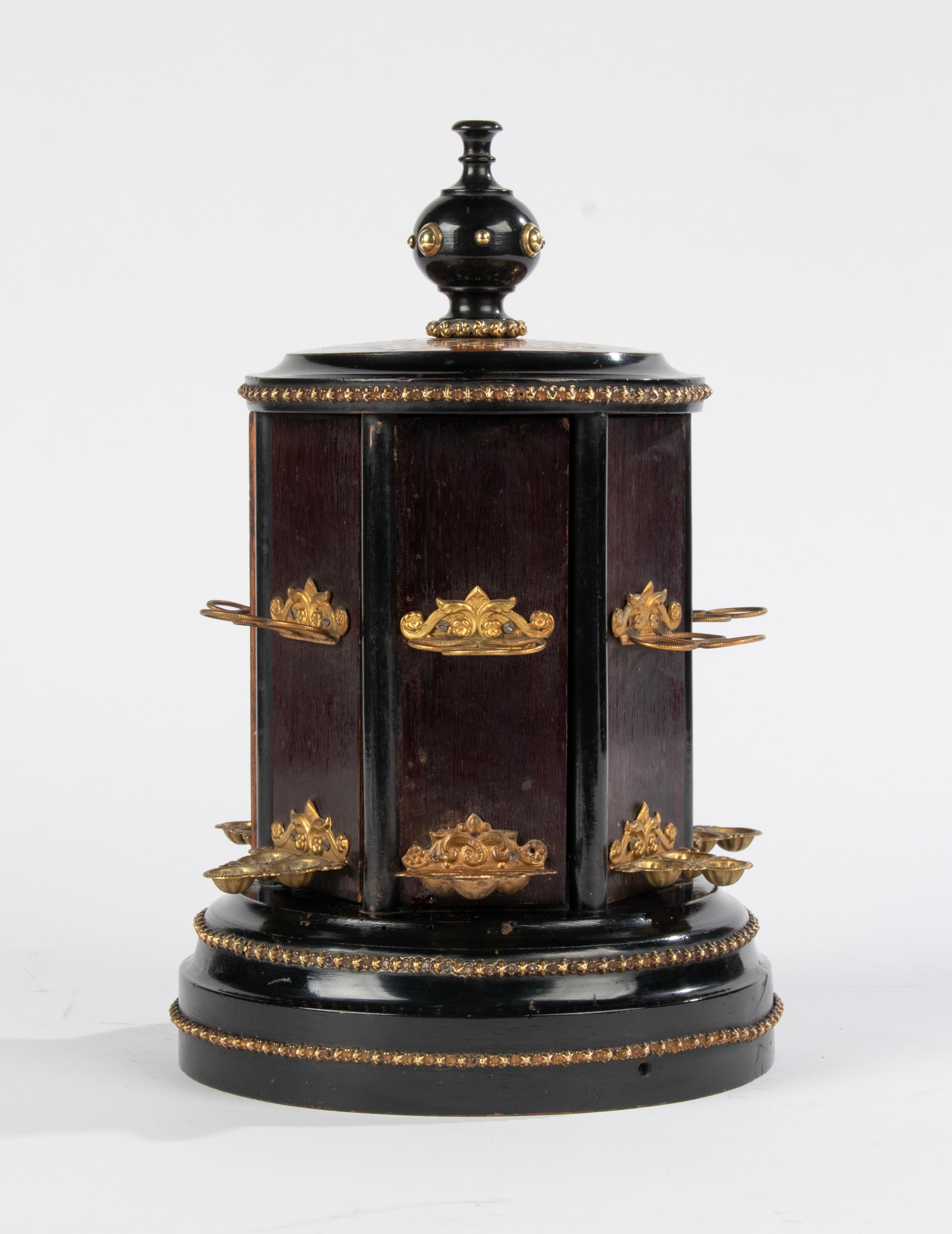 Bronze 19th Century Wood Inlaid Cigar Carrousel - Napoleon III  For Sale