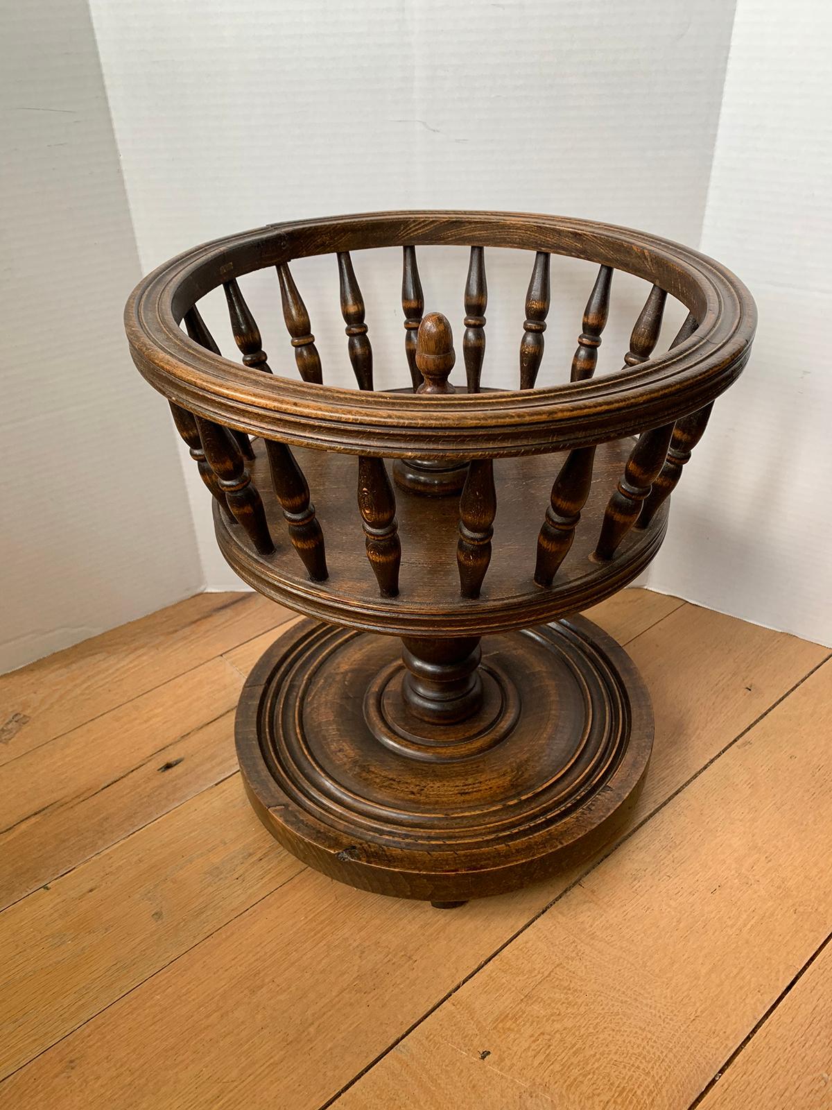 19th Century Wooden Basket Centerpiece For Sale 7
