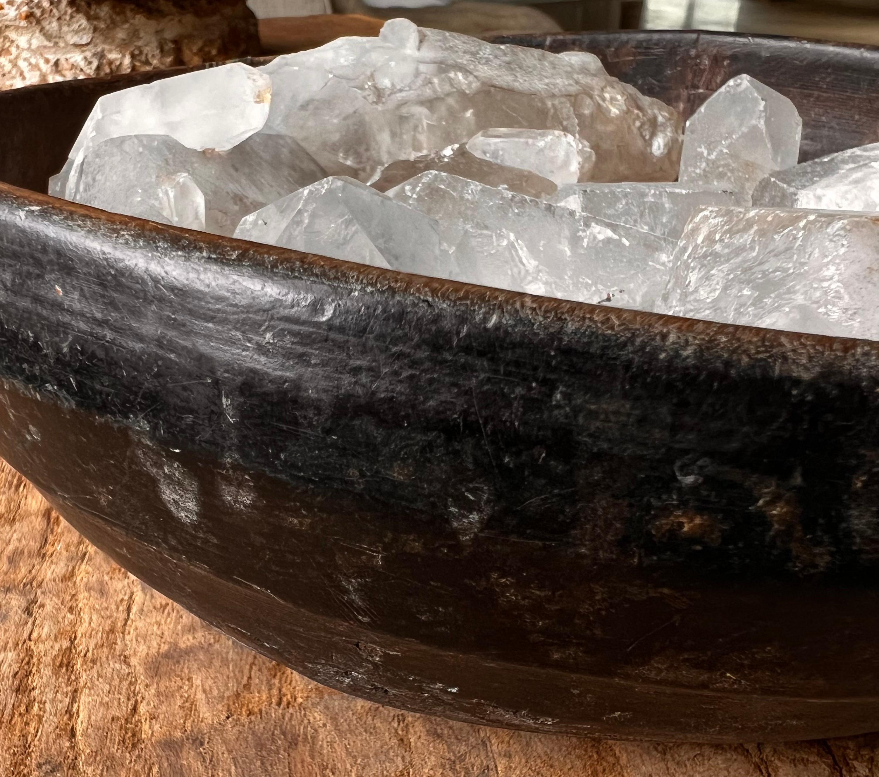 19TH Century Wooden Bowl (NETHERLANDS) with Rock Crystals  For Sale 3