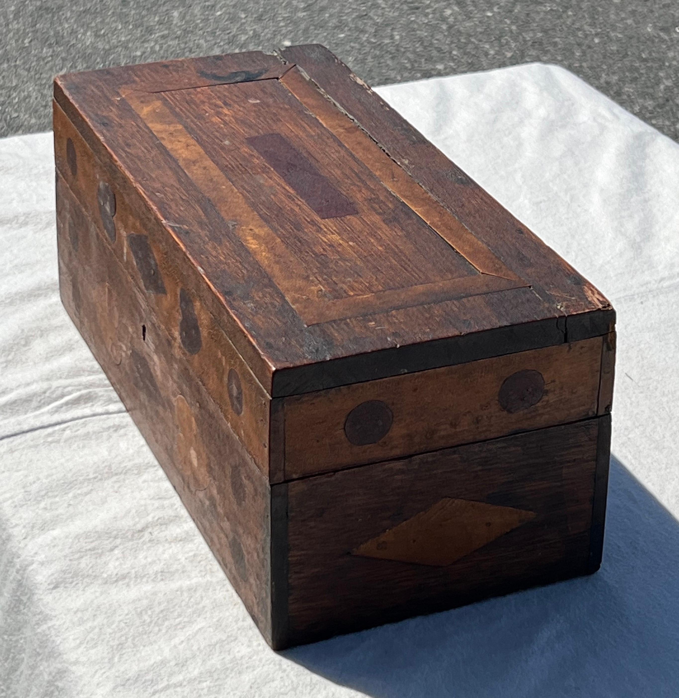 Hand-Crafted 19th Century Wooden Box with Inlaid Decoration For Sale