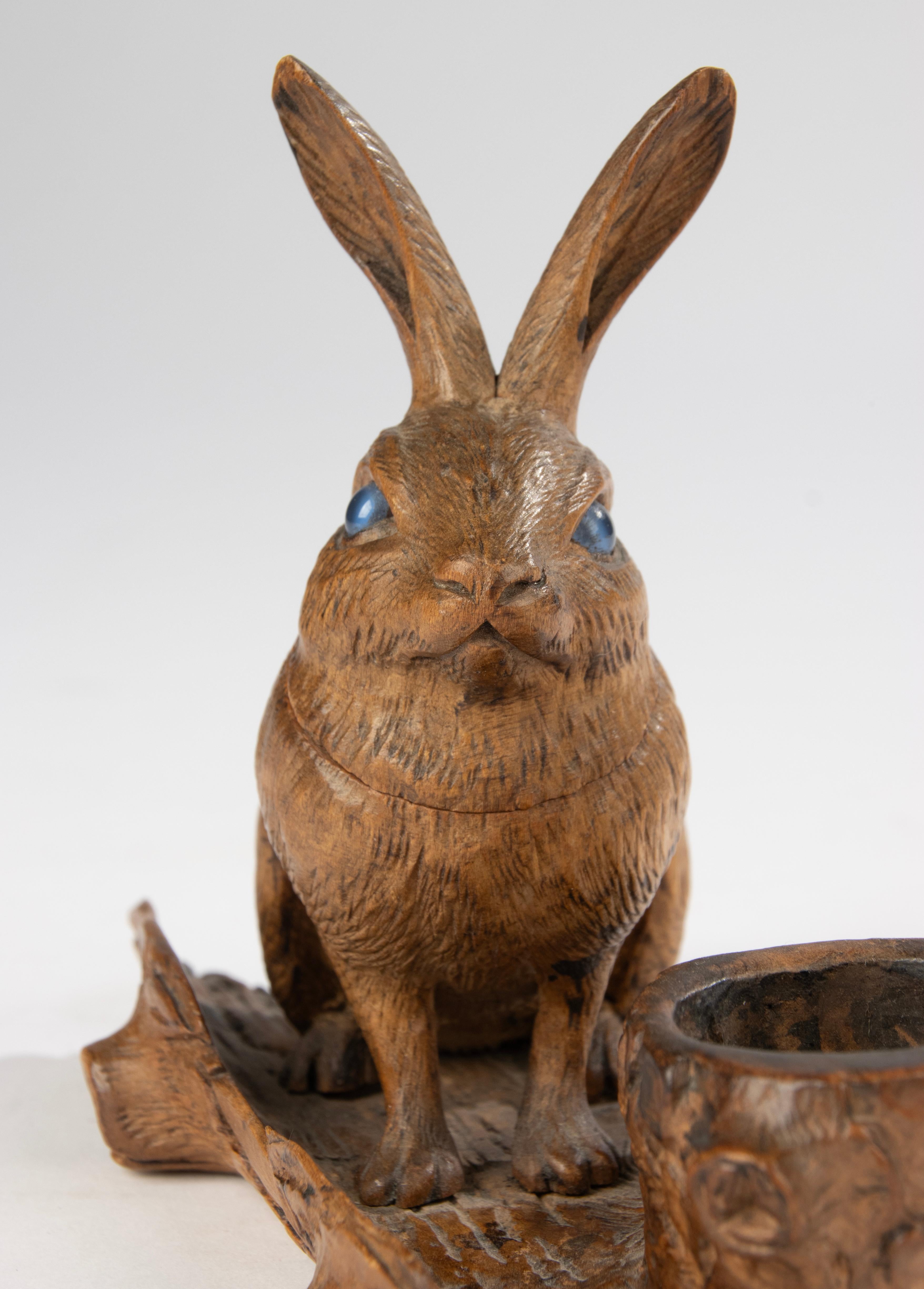 19th Century Wooden Carved Rabbit Sculpture - Black Forest - Inkwell For Sale 4