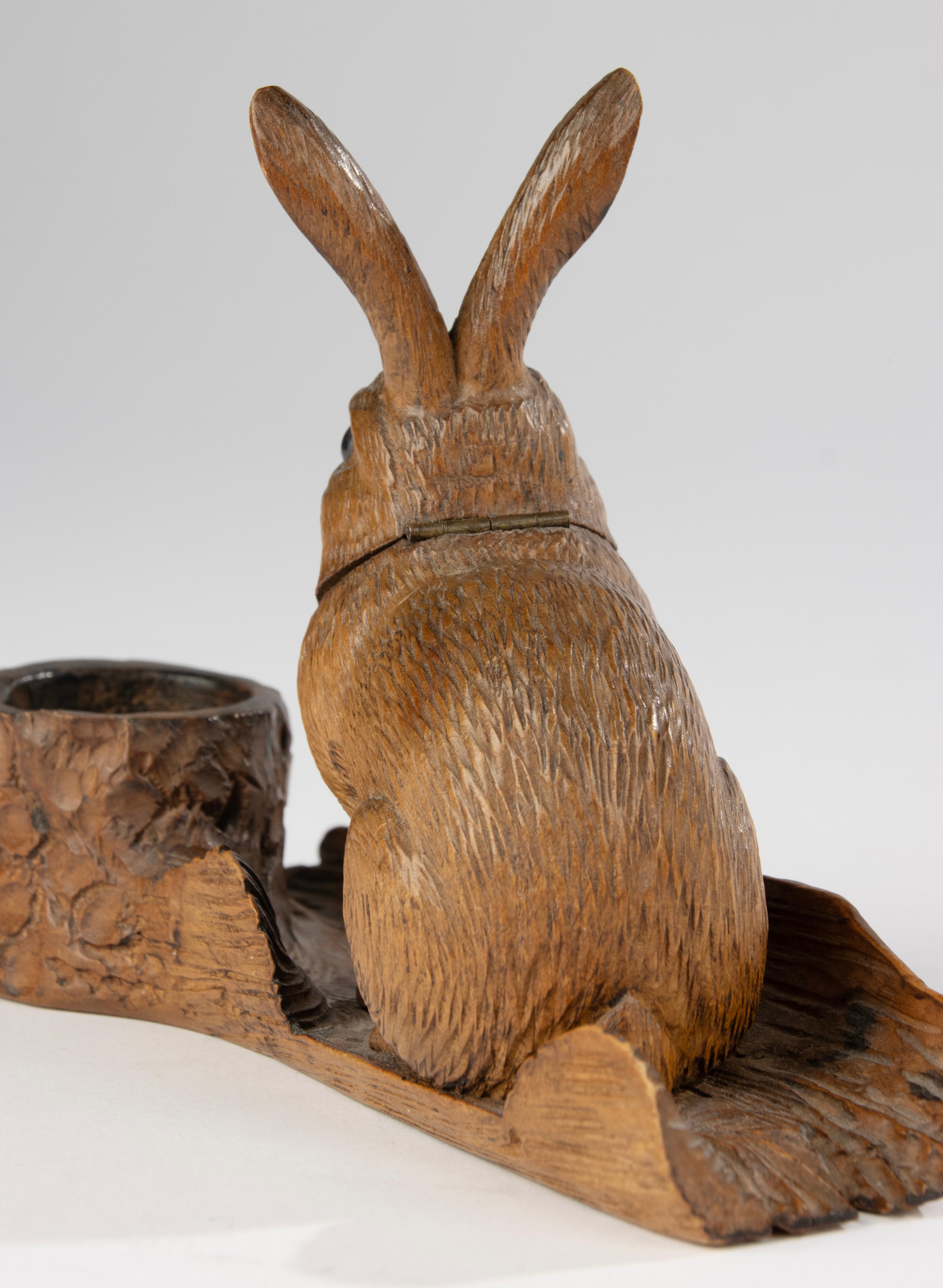 19th Century Wooden Carved Rabbit Sculpture - Black Forest - Inkwell For Sale 8