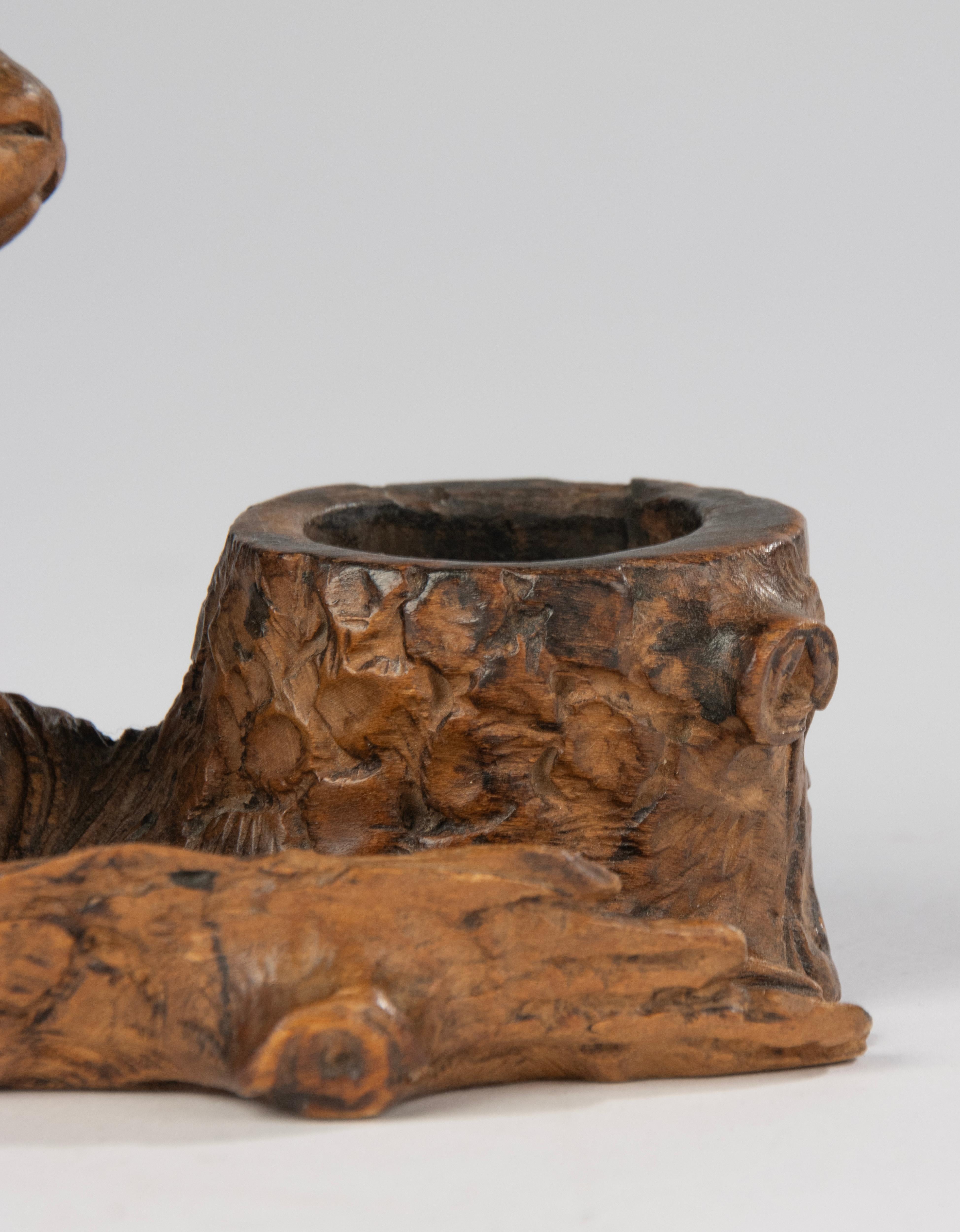 Walnut 19th Century Wooden Carved Rabbit Sculpture - Black Forest - Inkwell For Sale