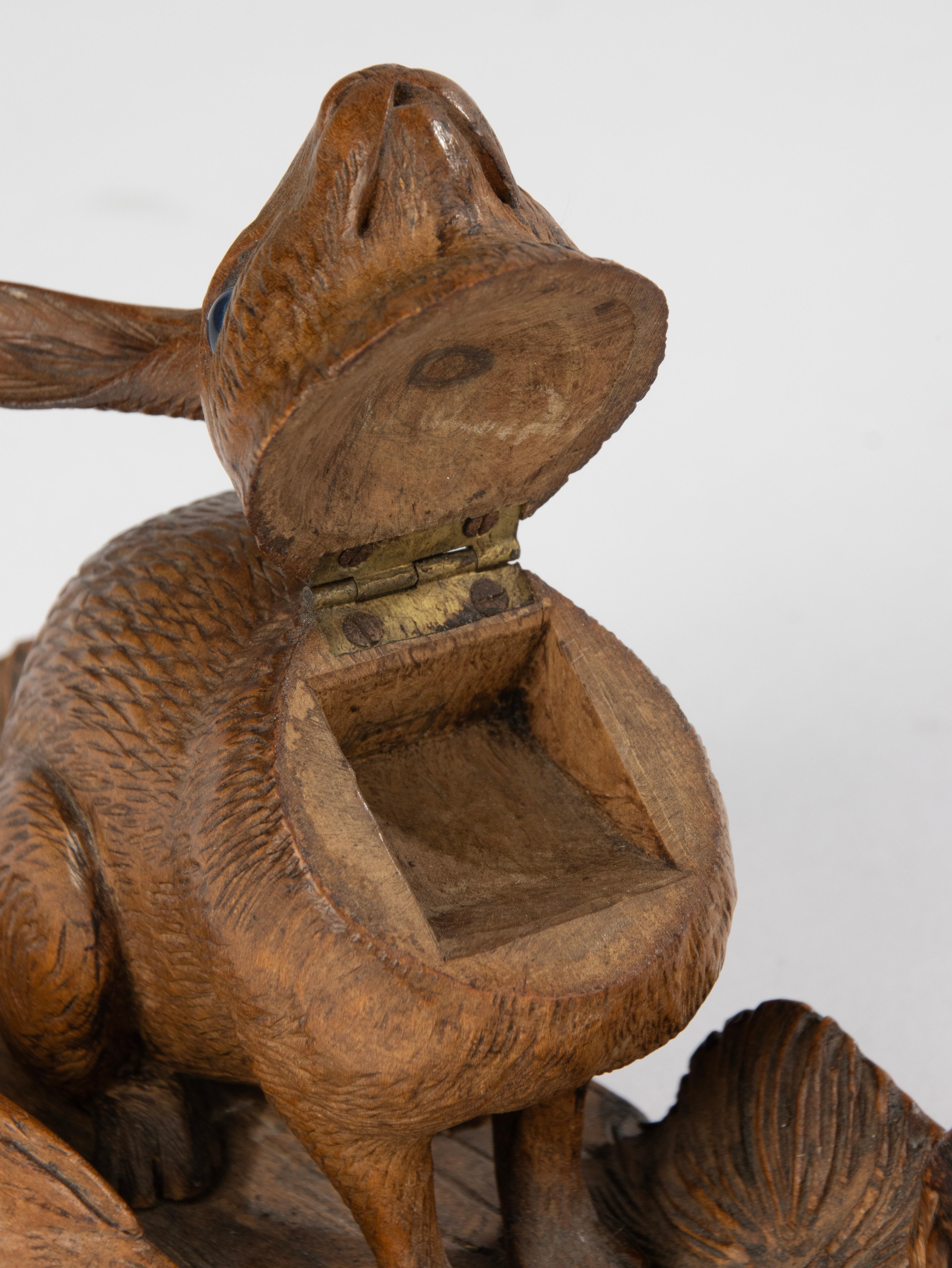 19th Century Wooden Carved Rabbit Sculpture - Black Forest - Inkwell For Sale 1