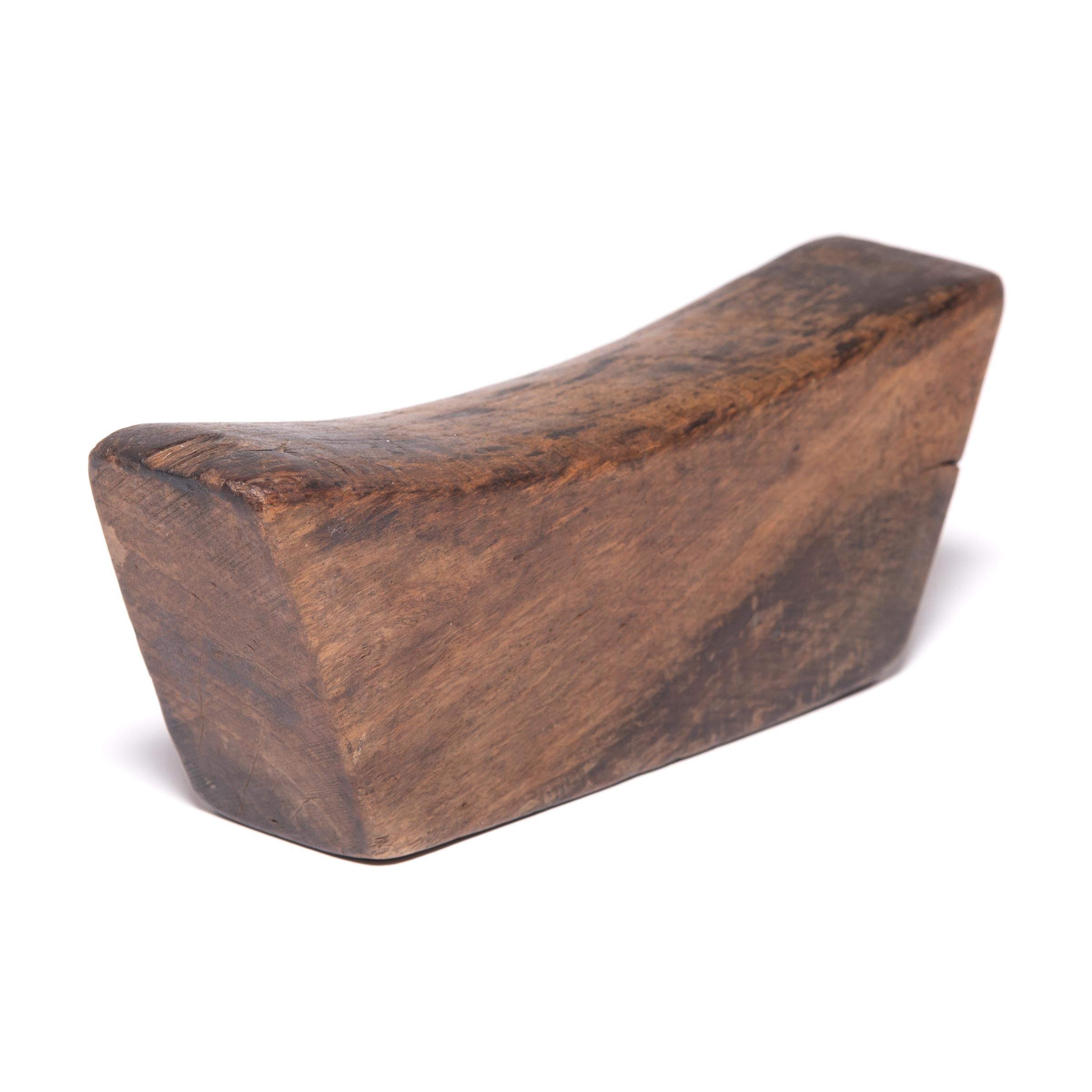 19th Century Wooden Chinese Headrest In Good Condition In Chicago, IL