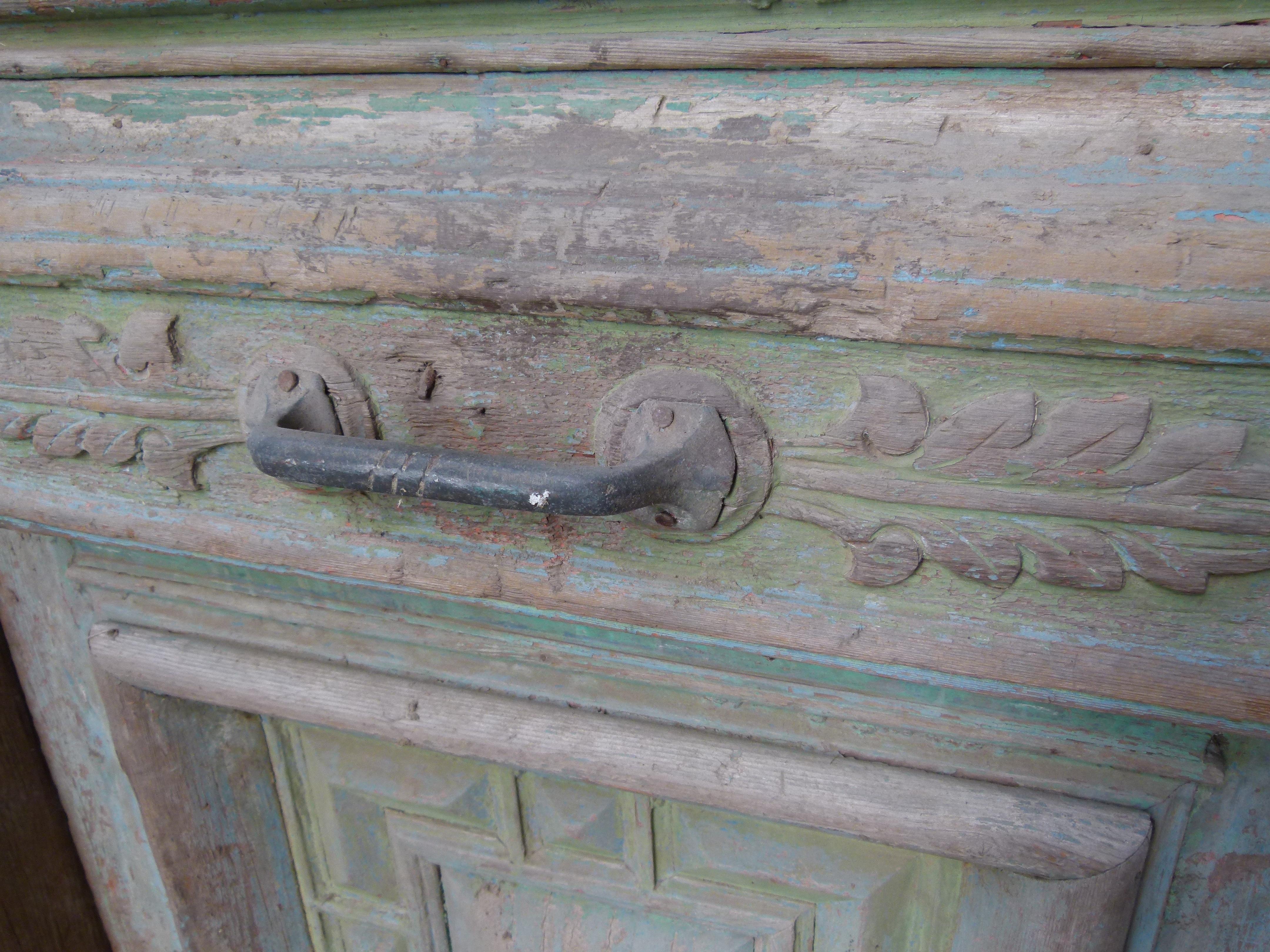 Porta d'ingresso doppia in legno in stile Art Nouveau del XIX secolo In condizioni deteriorate in vendita a Vulpellac, Girona