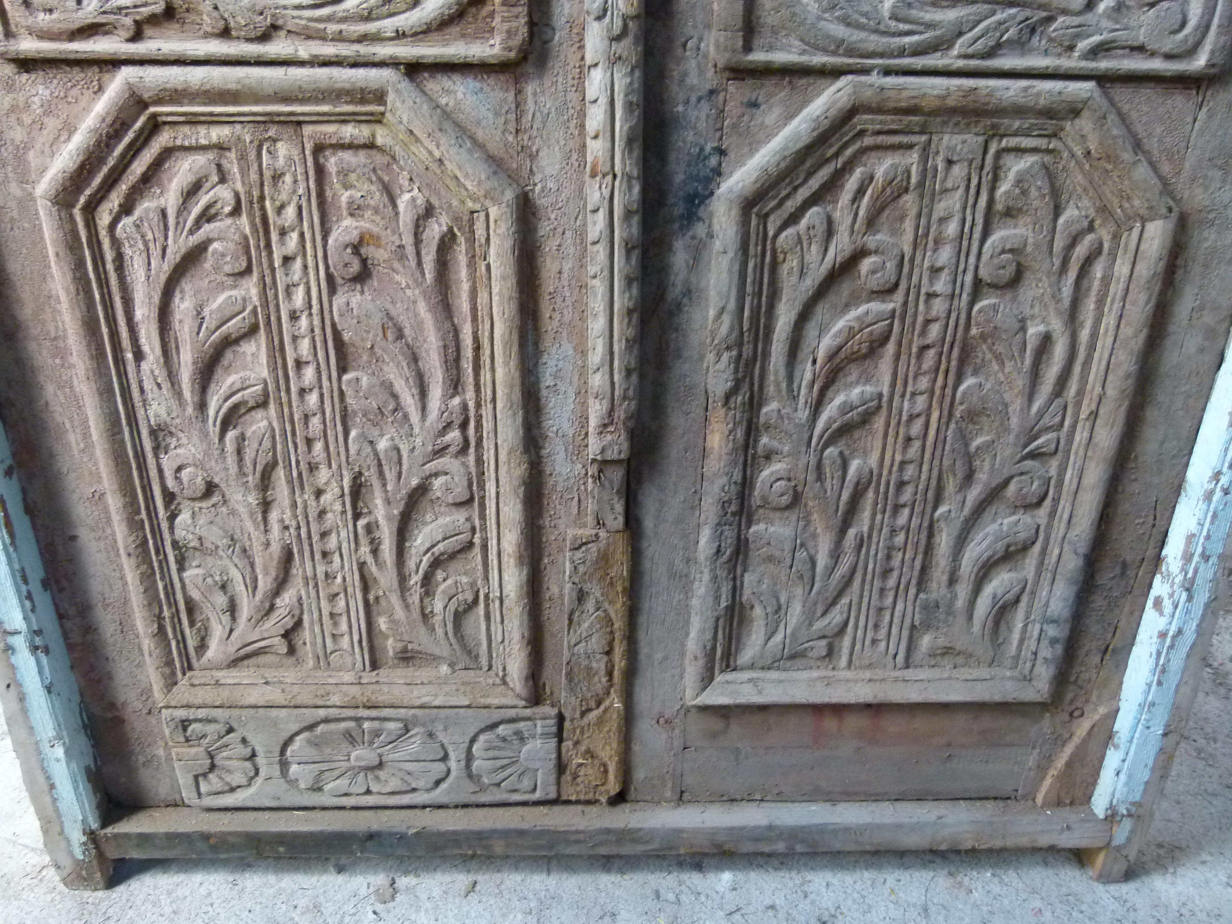 Holztür mit doppelter Front aus dem 19. Jahrhundert im Jugendstil, Spanien (Geschnitzt) im Angebot
