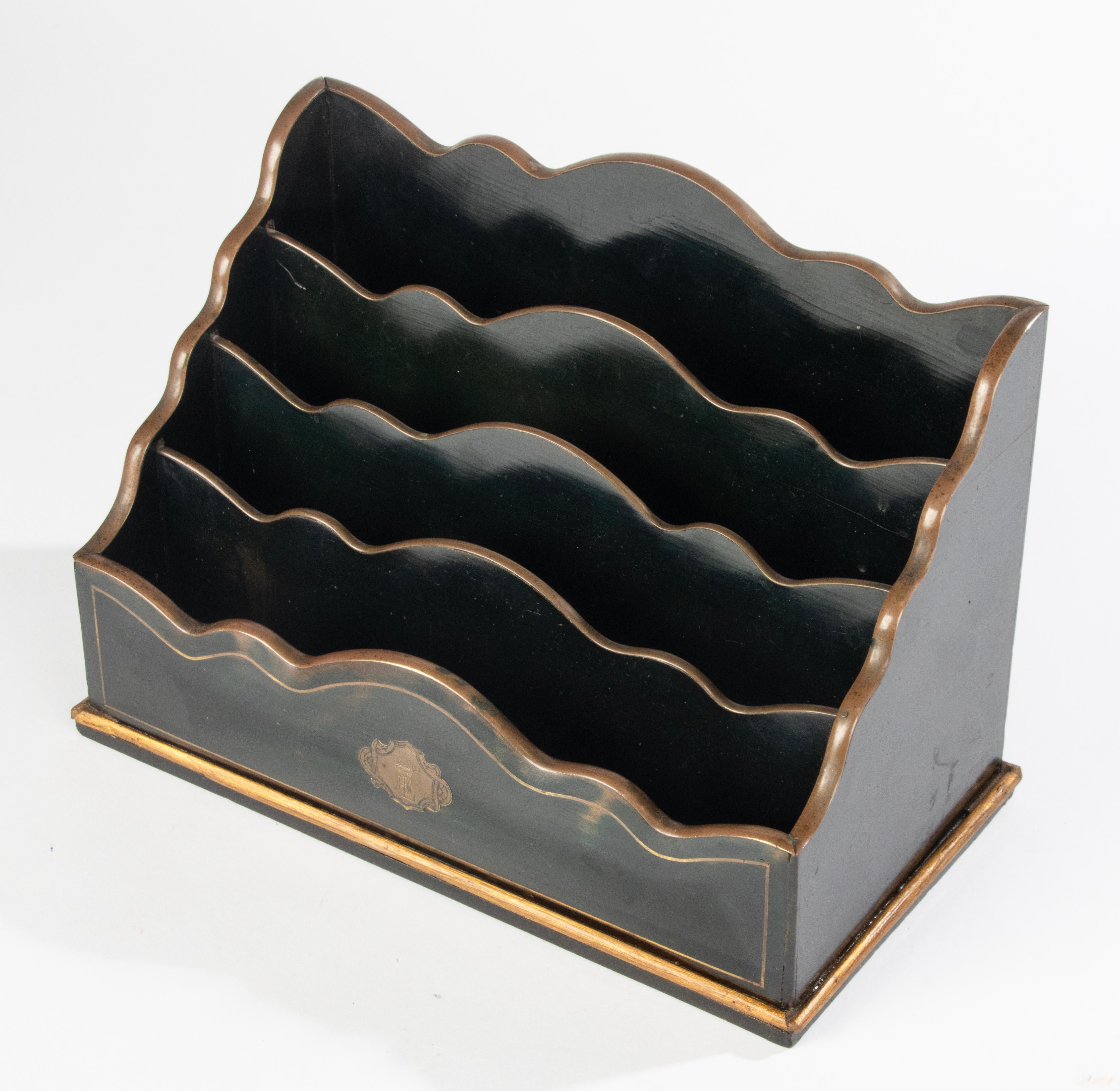 19th Century Wooden Letter Rack - Napoleon III For Sale 1