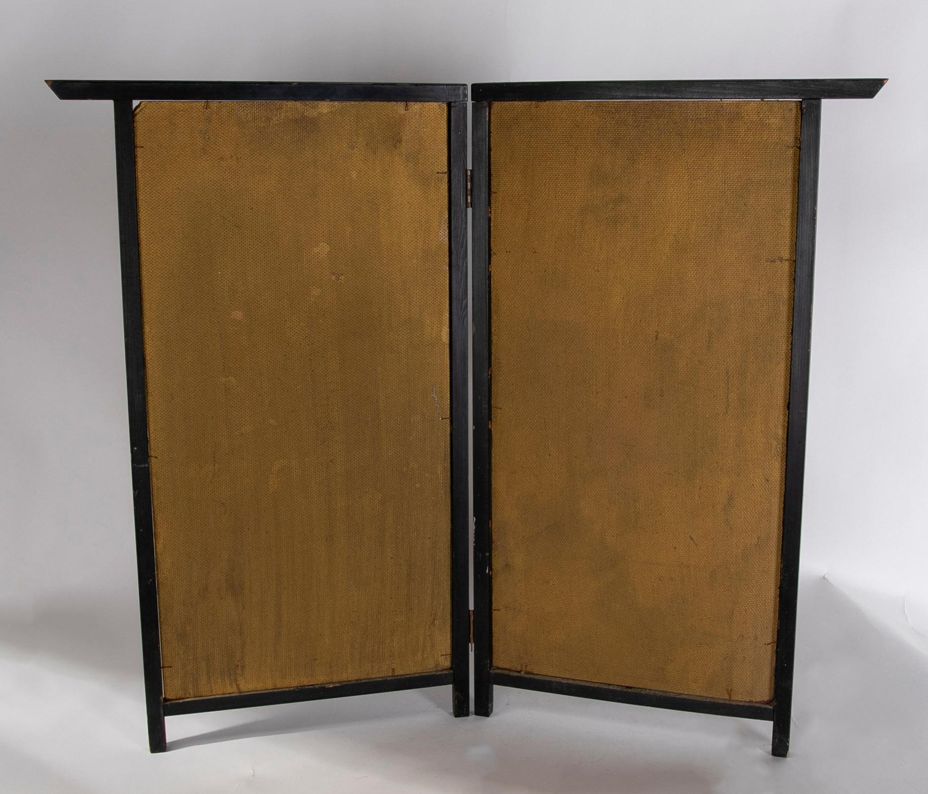 19th Century Wooden Oriental Divider with Hand Painted Paper Decorations For Sale 7