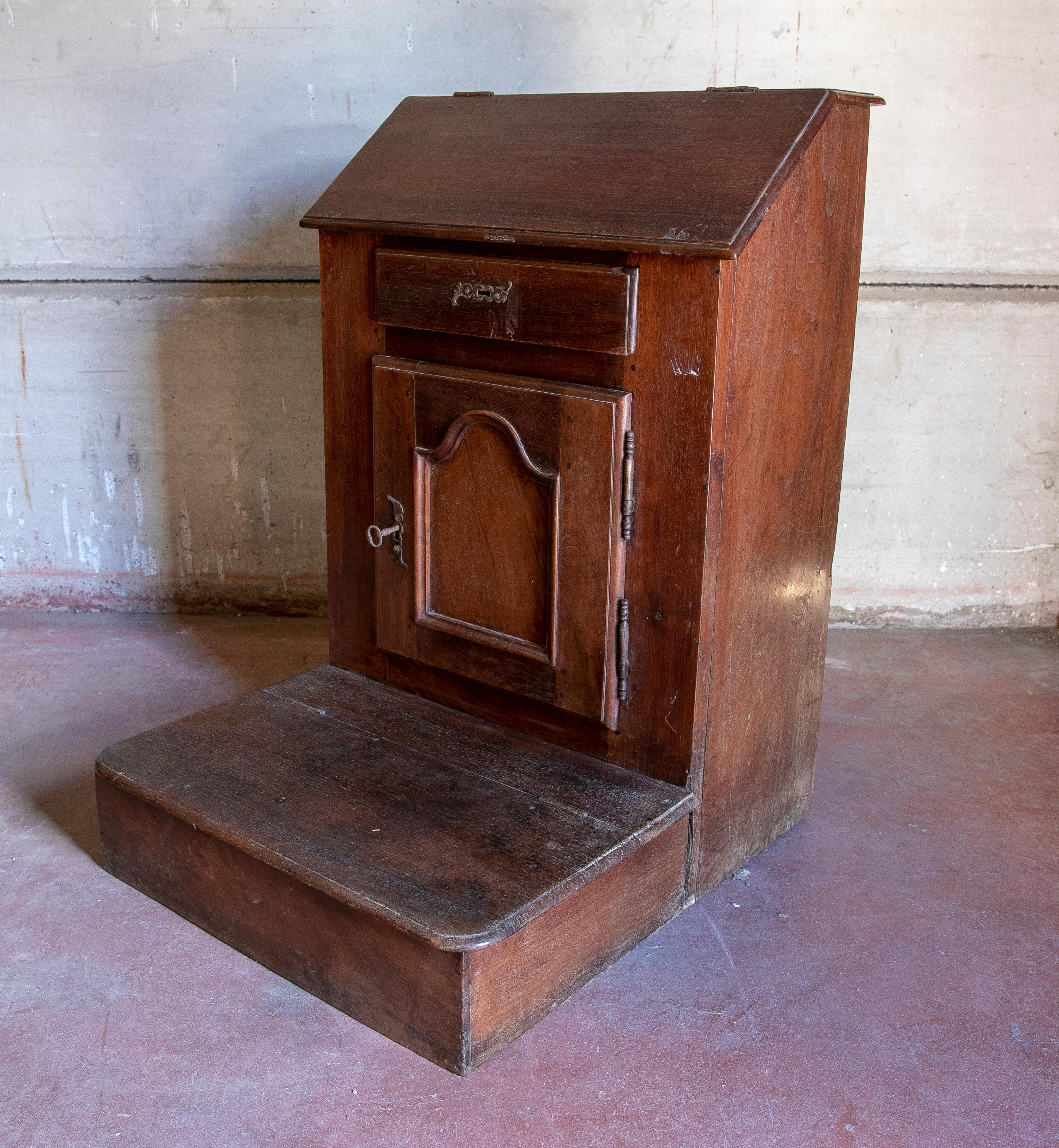 20th Century 19th Century Wooden Recliner with Door and Drawer For Sale