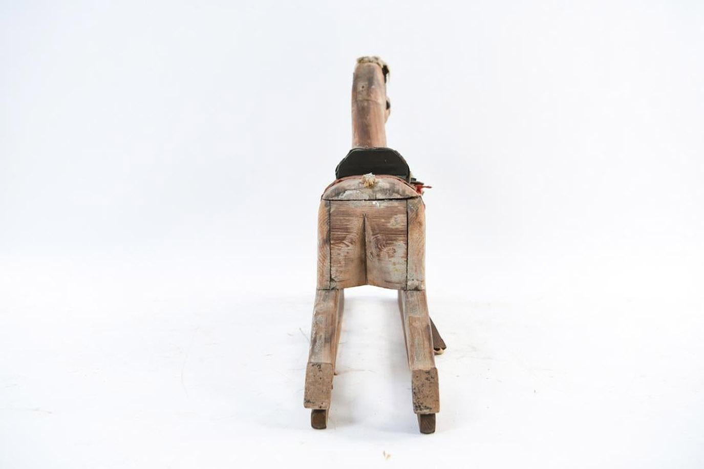 Américain Cheval à bascule en bois du 19e siècle en vente