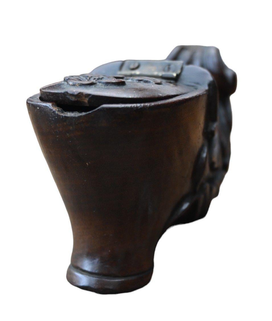 French 19th century Wooden shoe Snuff Box, treen For Sale