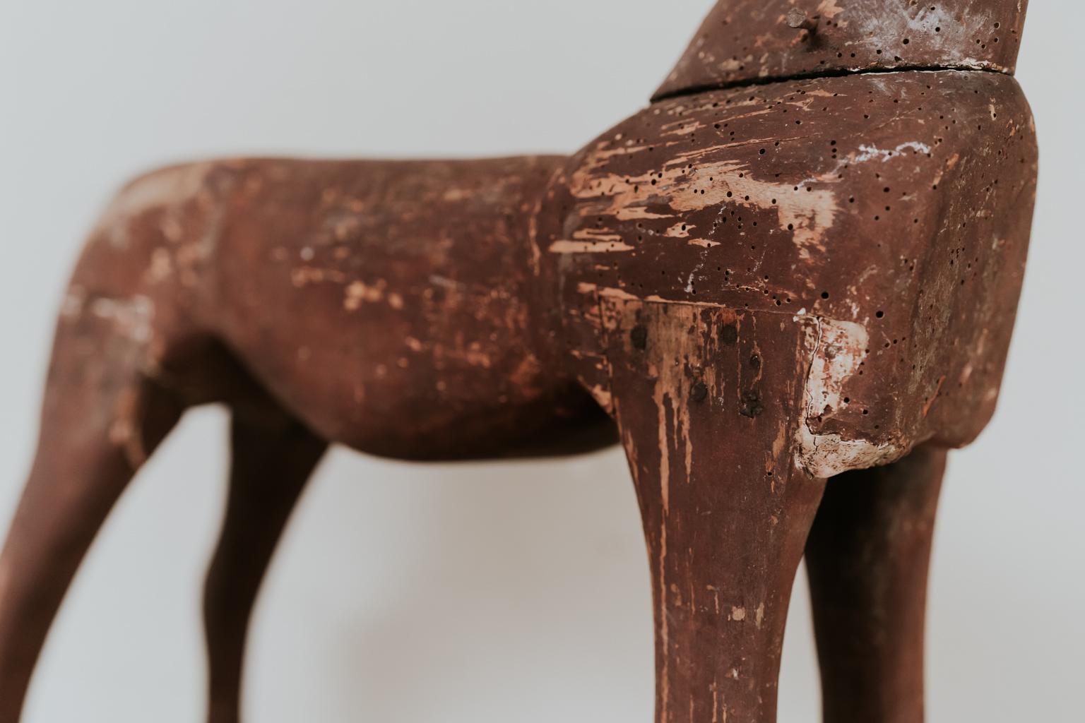 Found this naieve sculpted wooden horse in Sweden, can date it circa 1860-1880,
decorative and genuine piece.