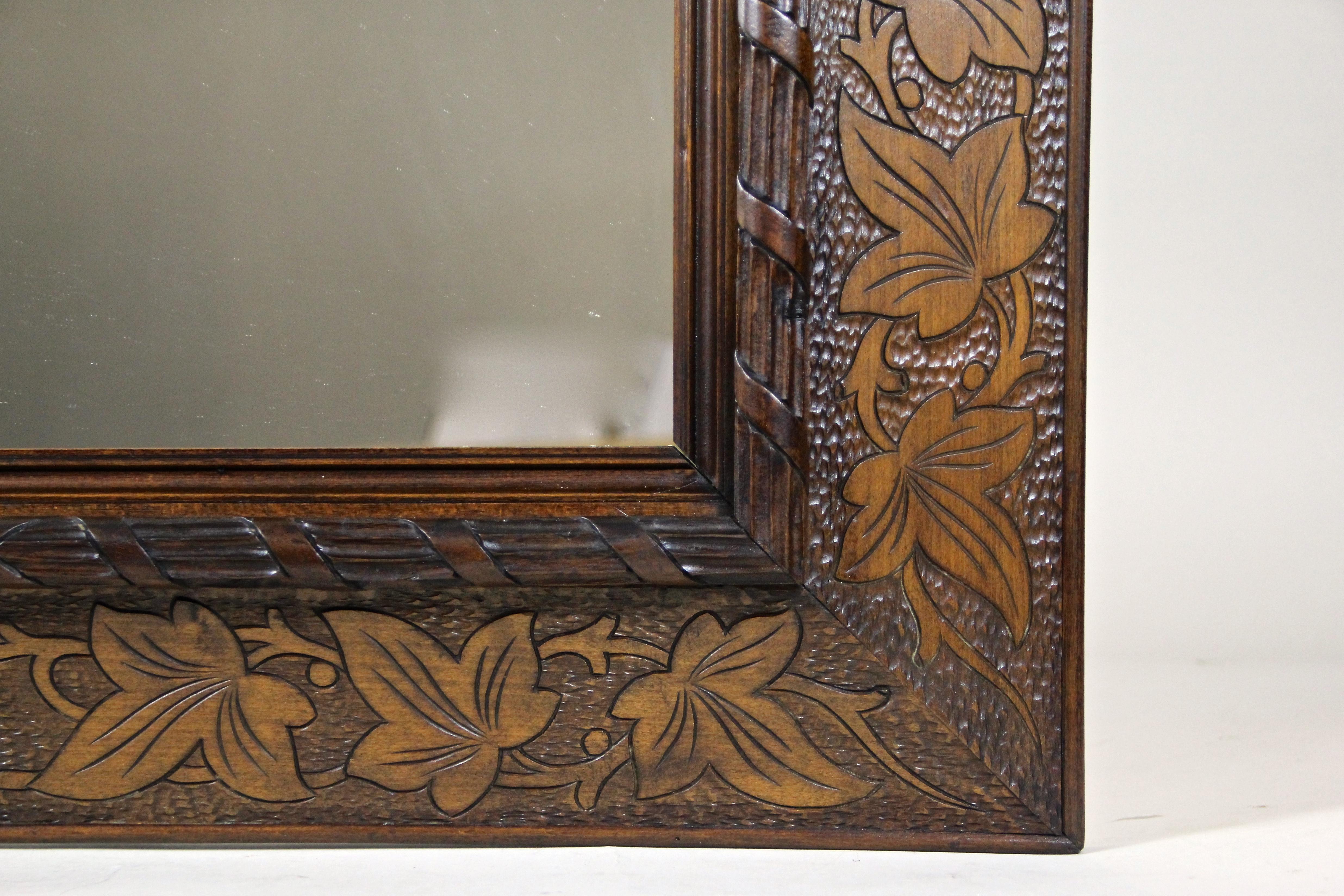 19th Century Wooden Wall Mirror with Ivy Leaf Carvings, Austria, circa 1890 For Sale 1
