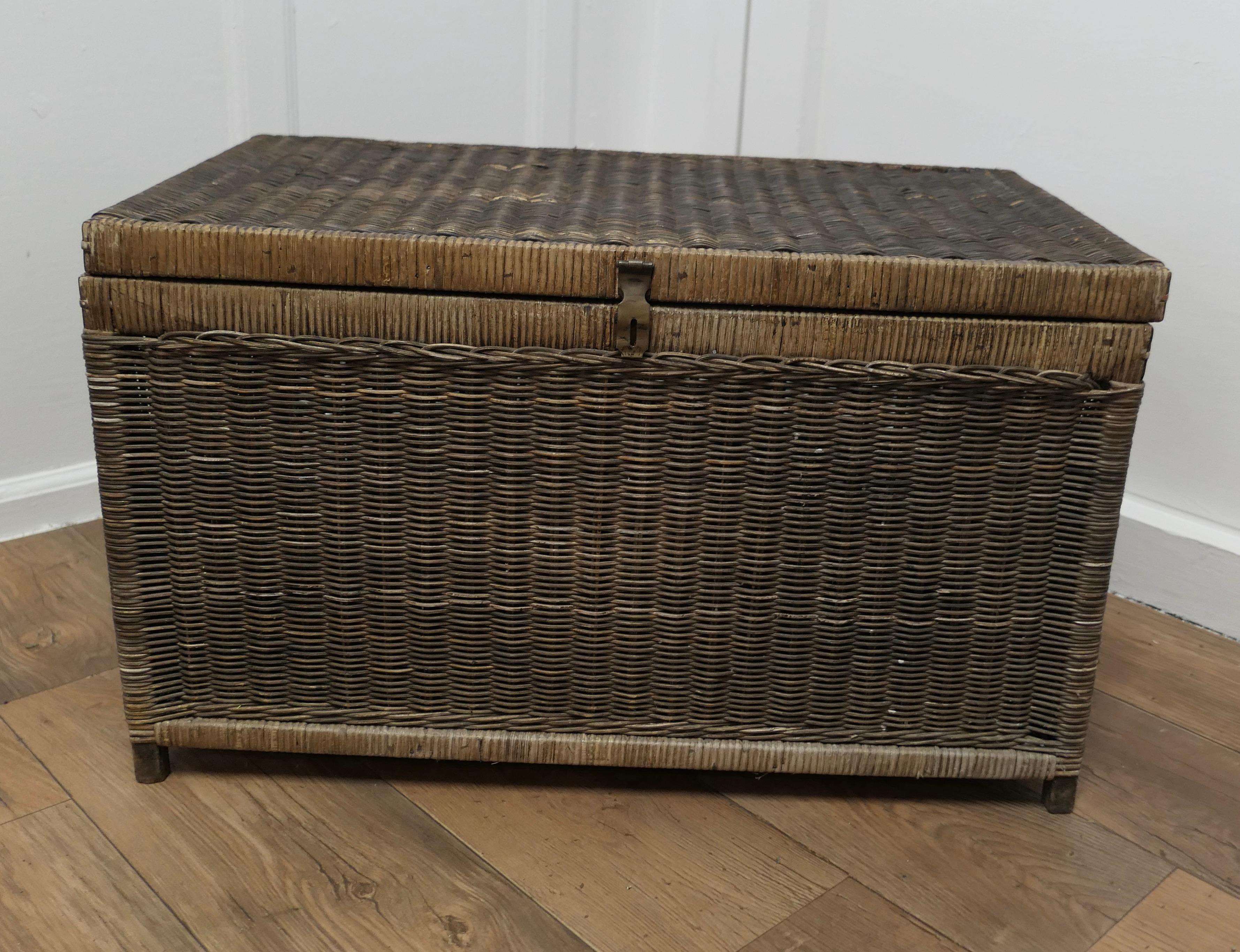 19th Century Woven Wicker Vintage Travel Chest 

A very useful decorative travel trunk, the Trunk is covered made in woven cane, which has wonderful age darkened patina
 
The trunk is sturdy has carrying handles and a catch 

A superb piece in