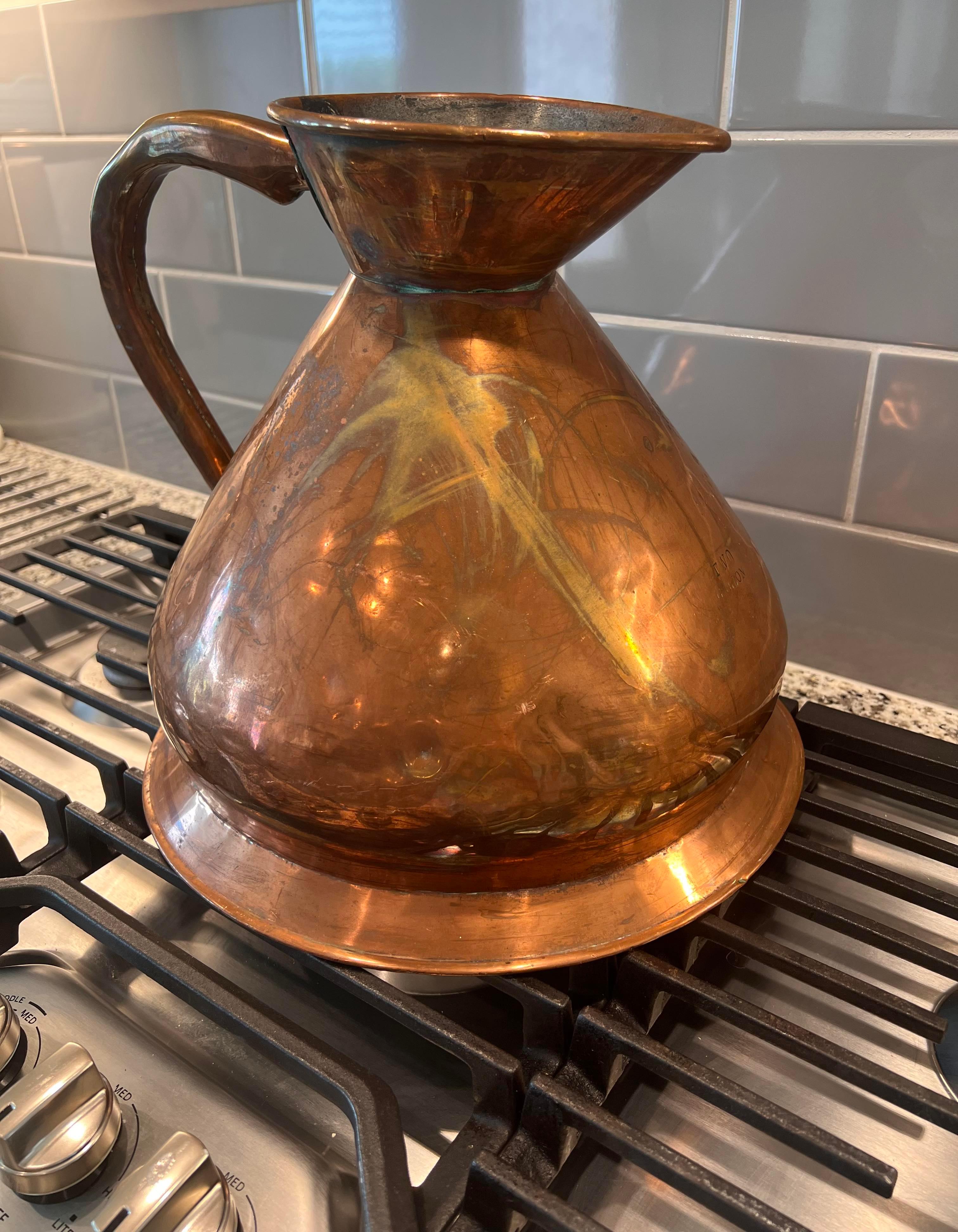 Hand-Crafted 19th Century WR Loftus London English Tavern Two Gallon Copper Measure For Sale