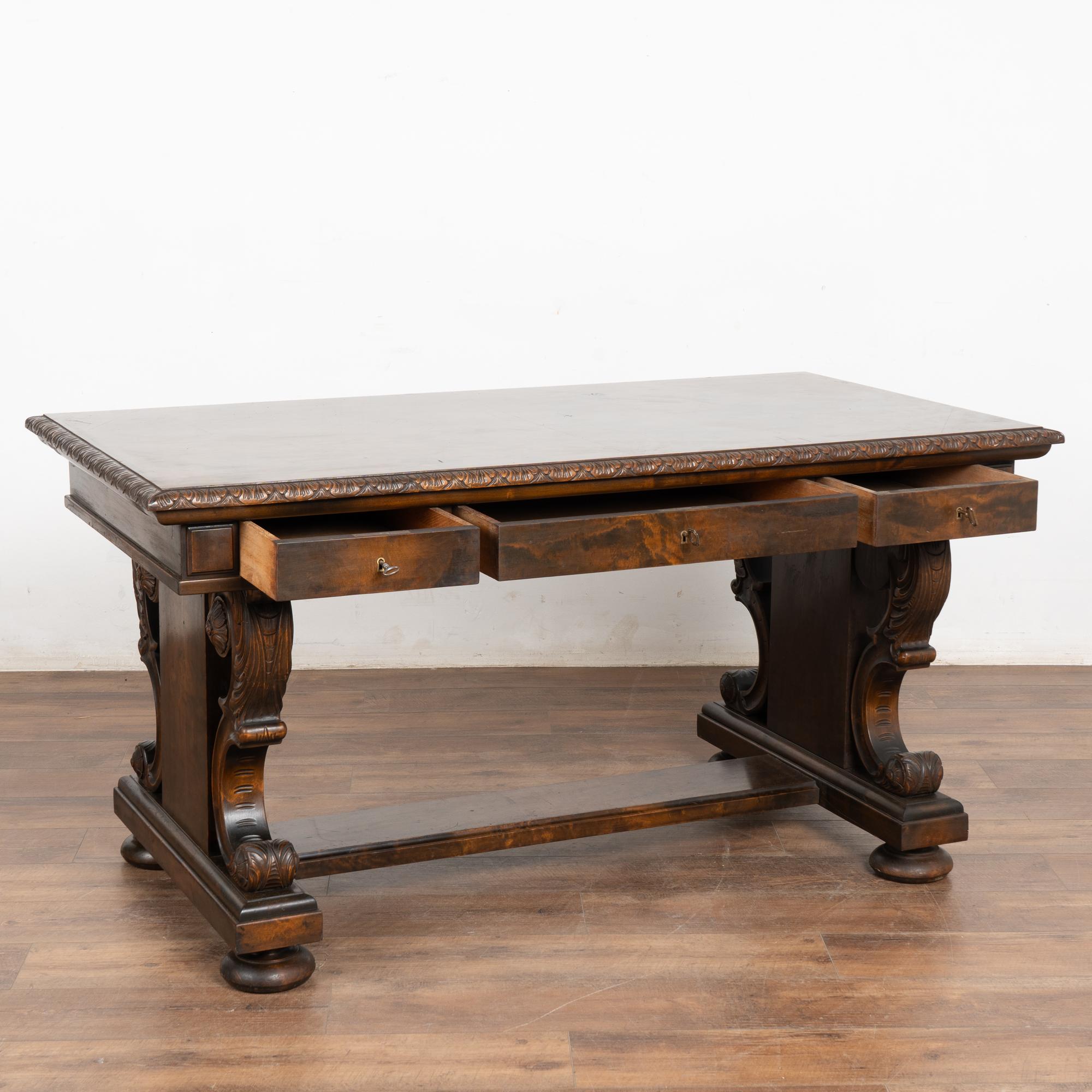 Schreibtisch aus Dänemark, 19. Jahrhundert (Barock) im Angebot