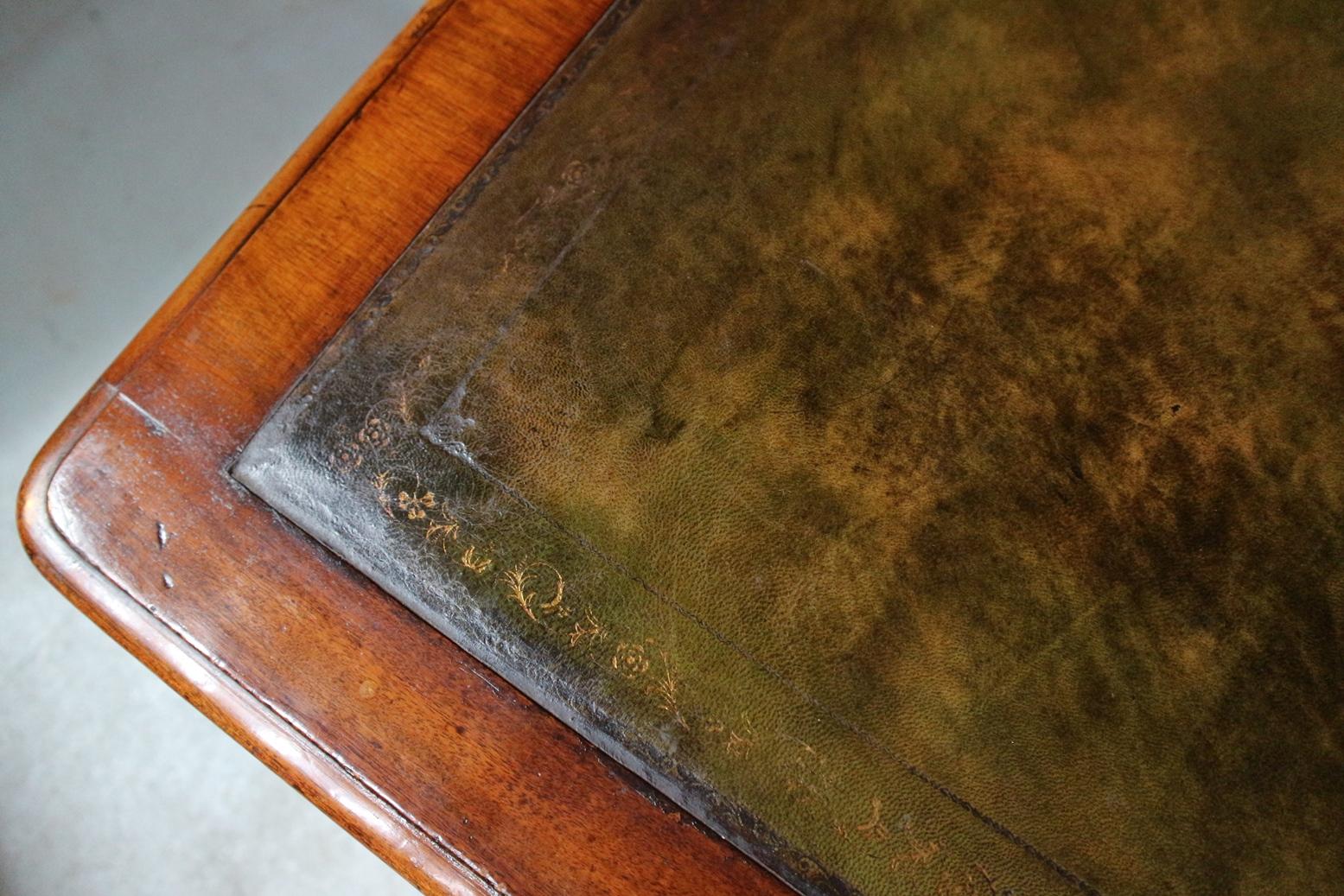 19th Century Writing Table In Good Condition In Eindhoven, NL