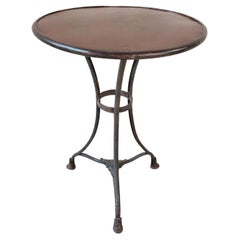 Table en fer forgé et en fonte du 19ème siècle provenant d'Arras