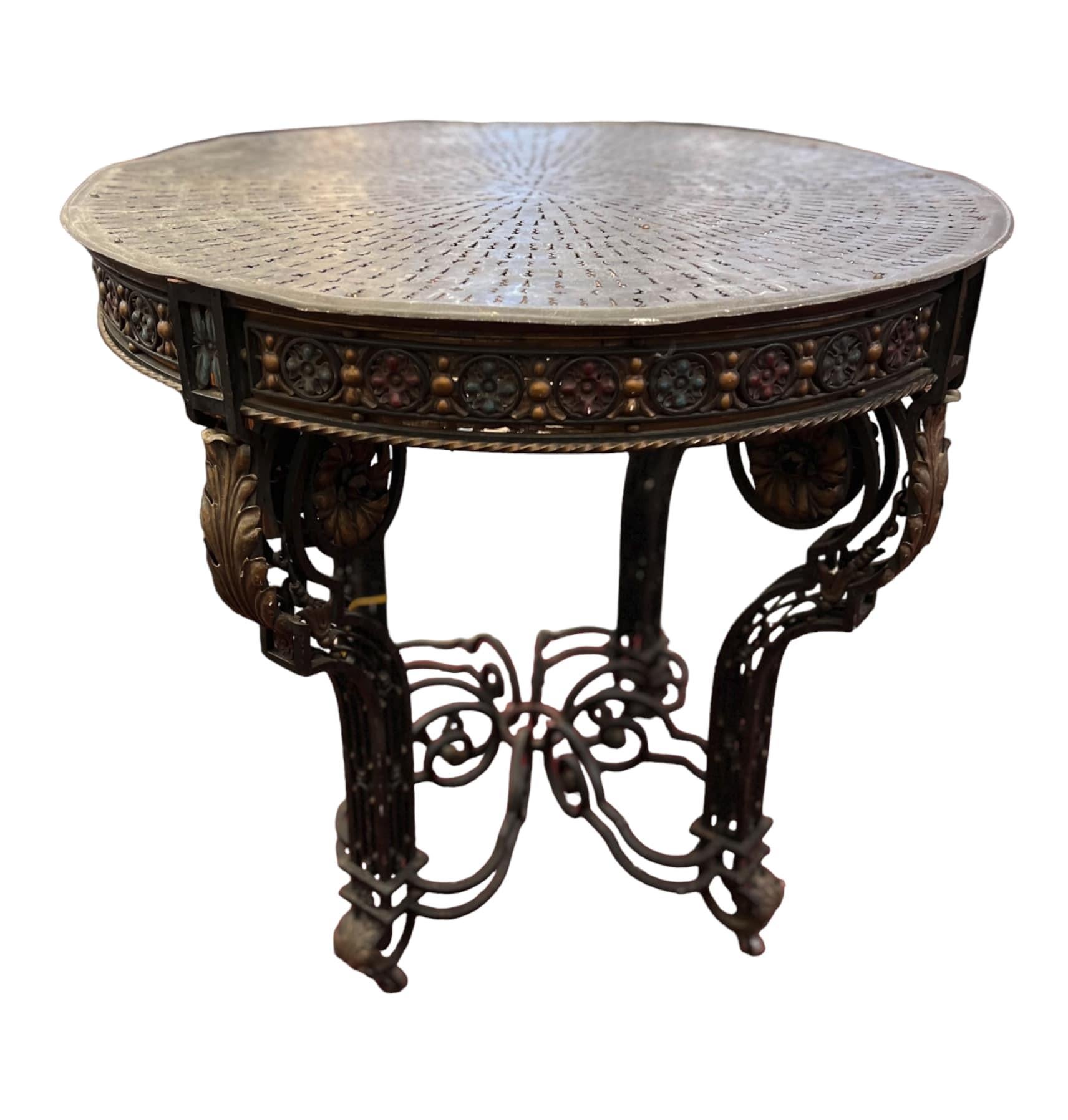 19th Century Wrought Iron 32 Inch Round Table With Built-In Light In Good Condition For Sale In Palm Beach Gardens, FL