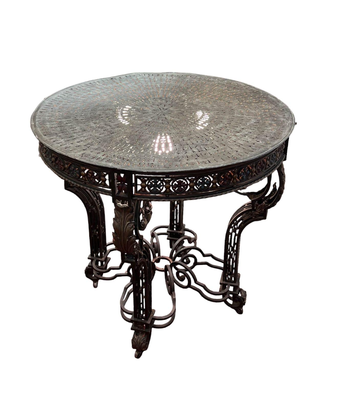 19th Century Wrought Iron 32 Inch Round Table With Built-In Light For Sale 1