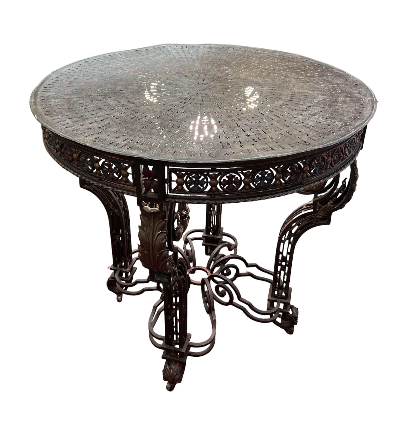 19th Century Wrought Iron 32 Inch Round Table With Built-In Light For Sale 2
