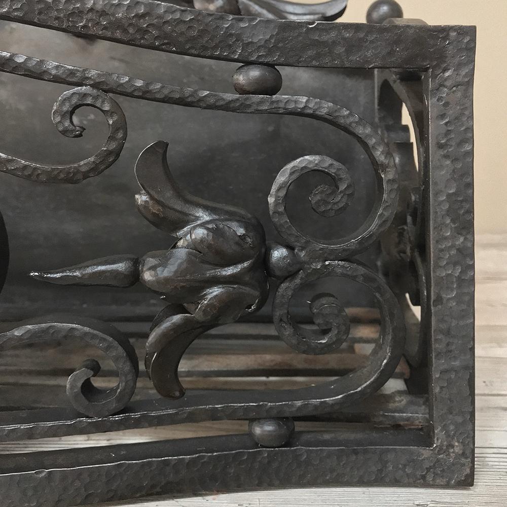 19th Century Wrought Iron Andiron & Firebox Set For Sale 1