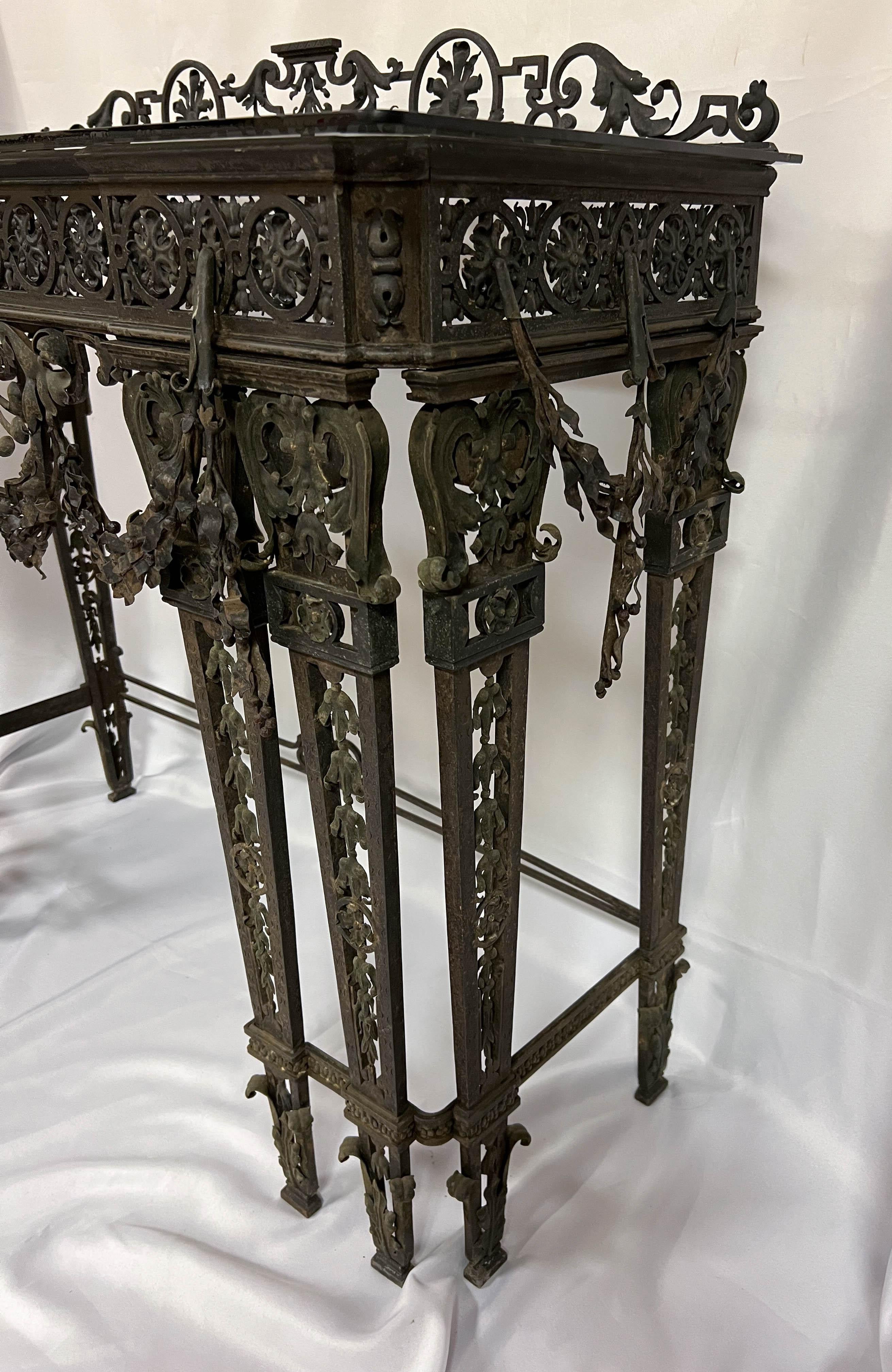 Table console en fer forgé du 19ème siècle en vente 8
